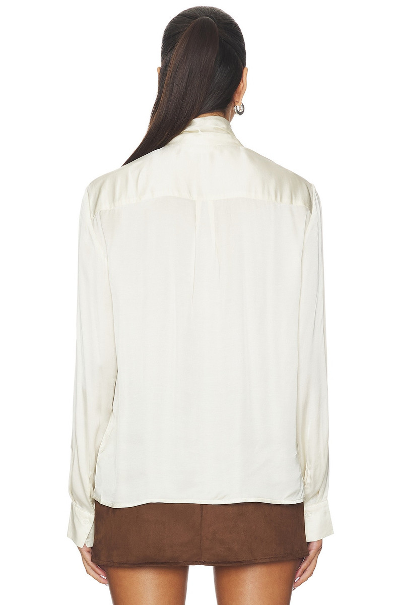 ASTR THE LABEL Mabry Top outlook