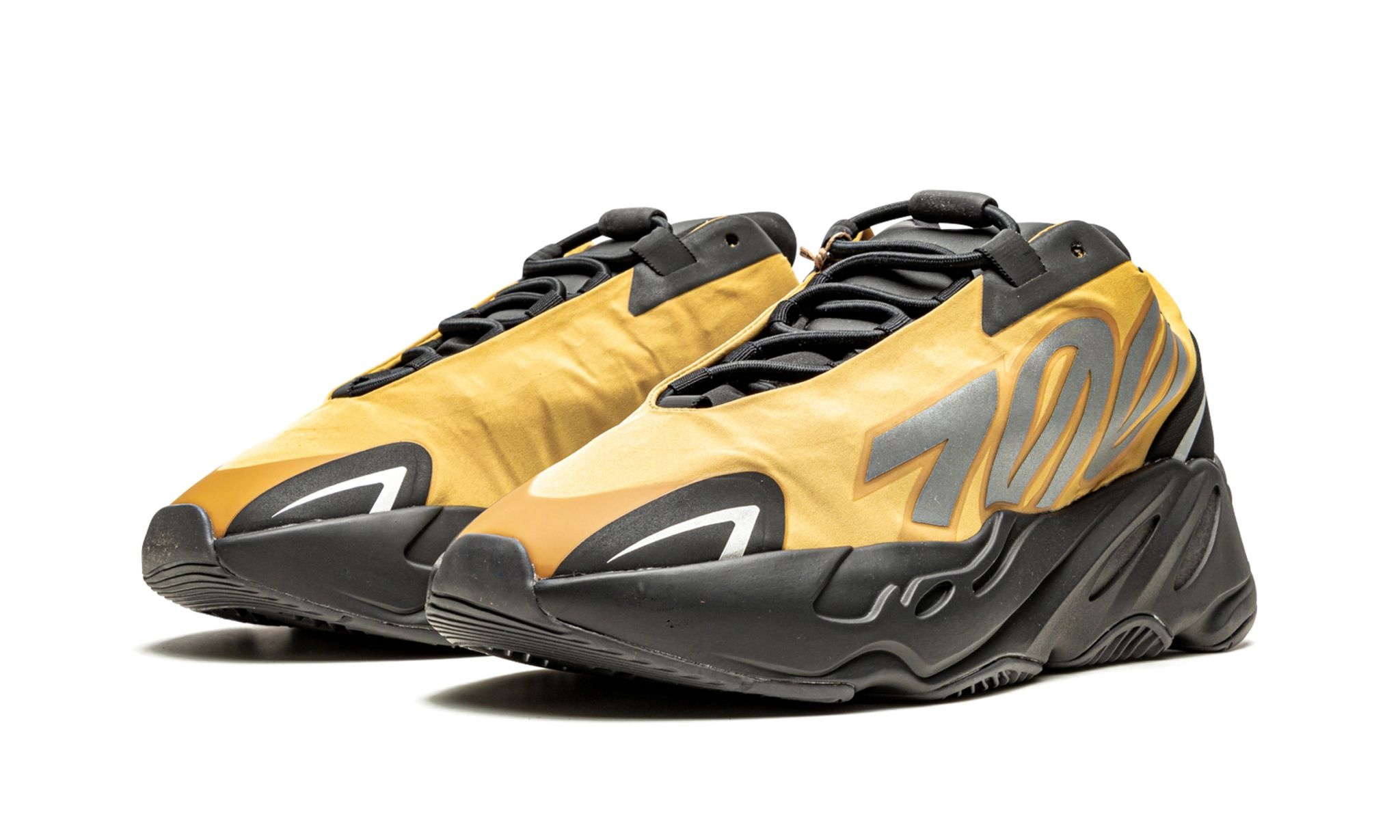 Yeezy 700 MNVN "Honey Flux" - 2