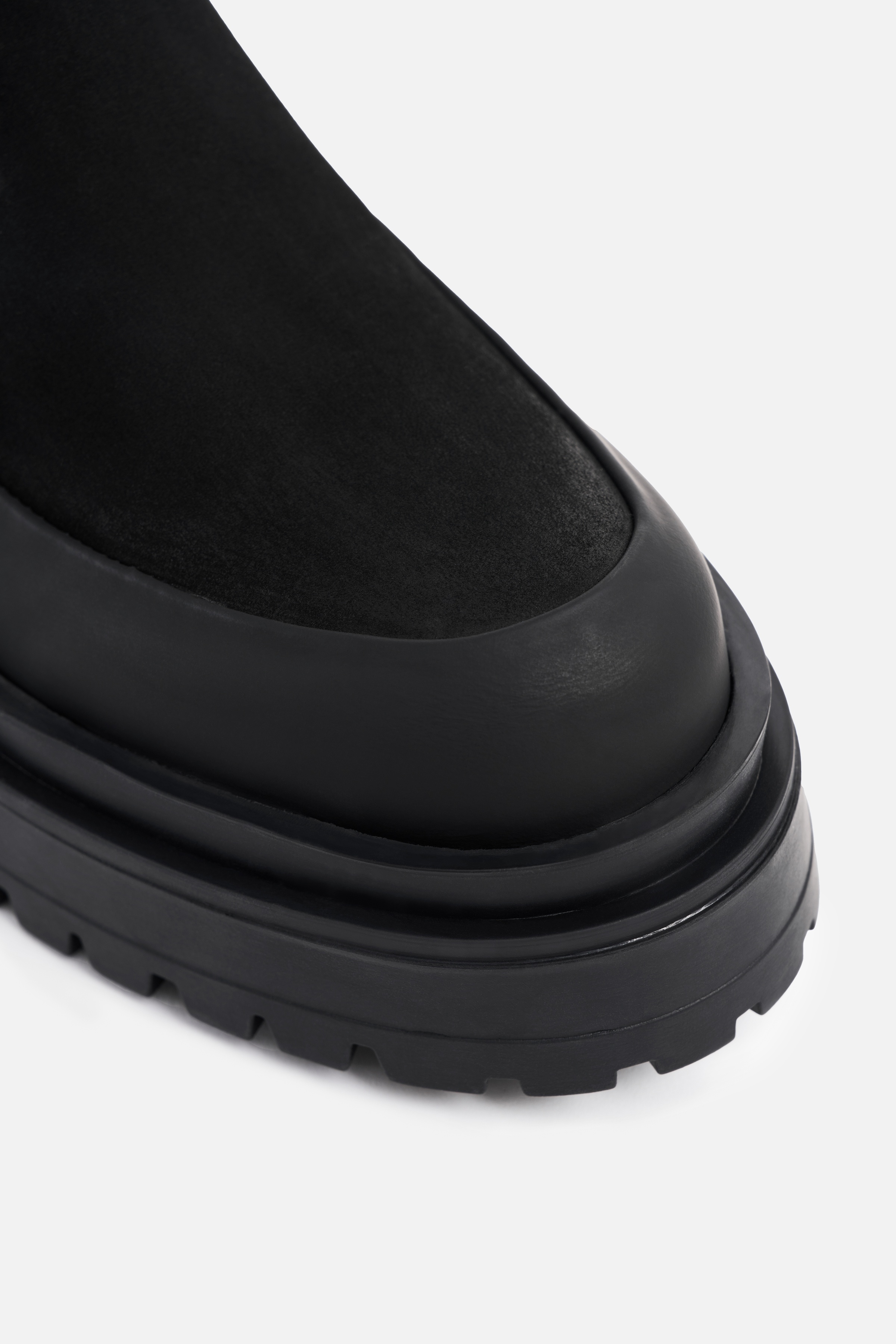Stutterheim High Walker Nubuck Boots Black | REVERSIBLE