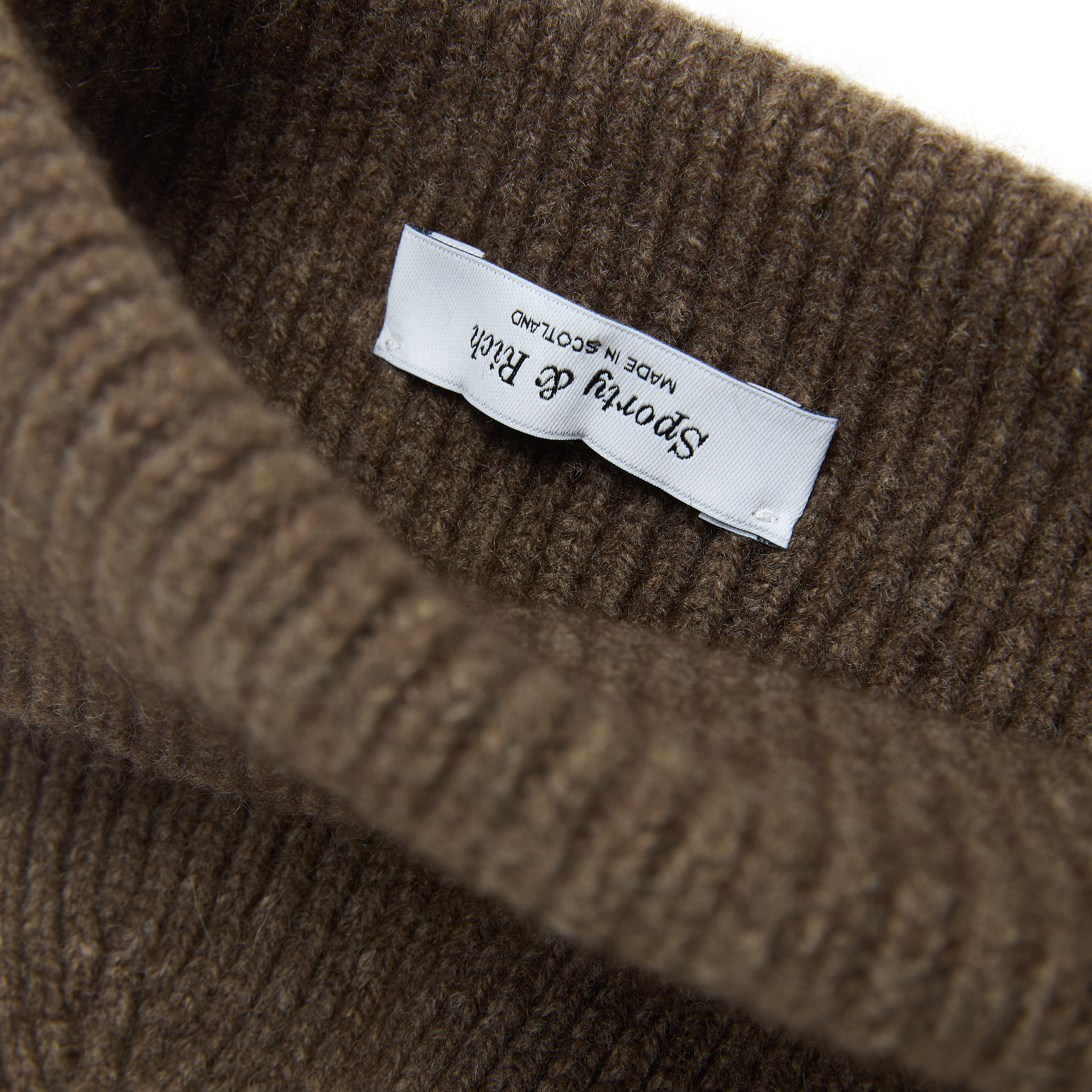 KNITTED WOOL BEANIE - 6