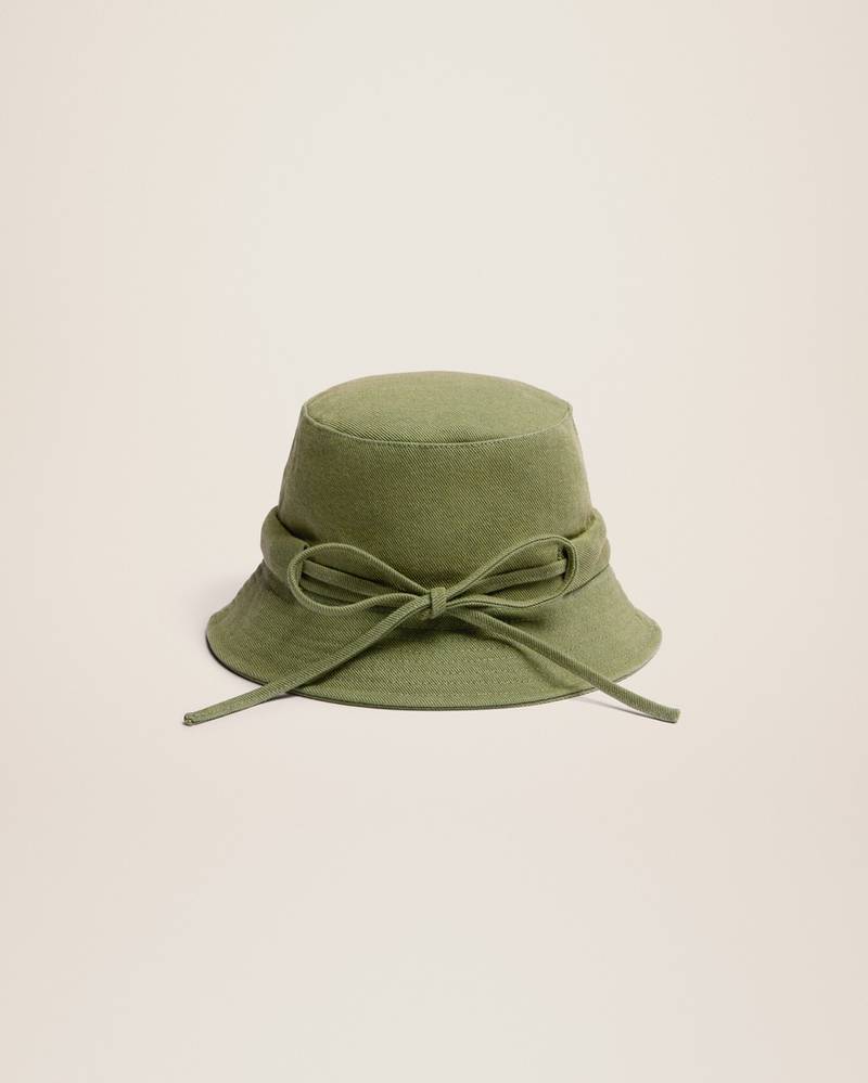 JACQUEMUS Le bob Gadjo outlook