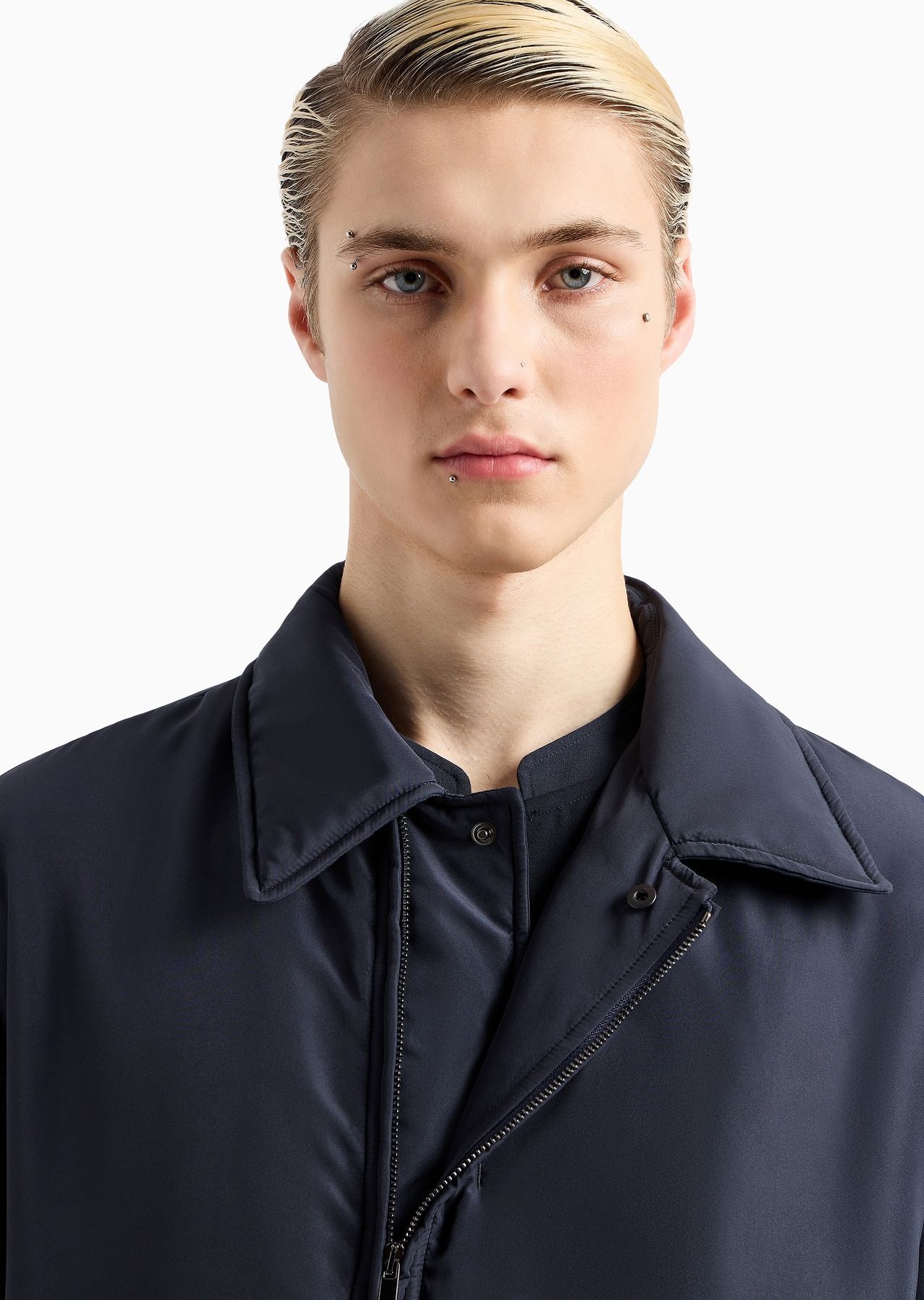Water-repellent nylon jacket with side slits - 5