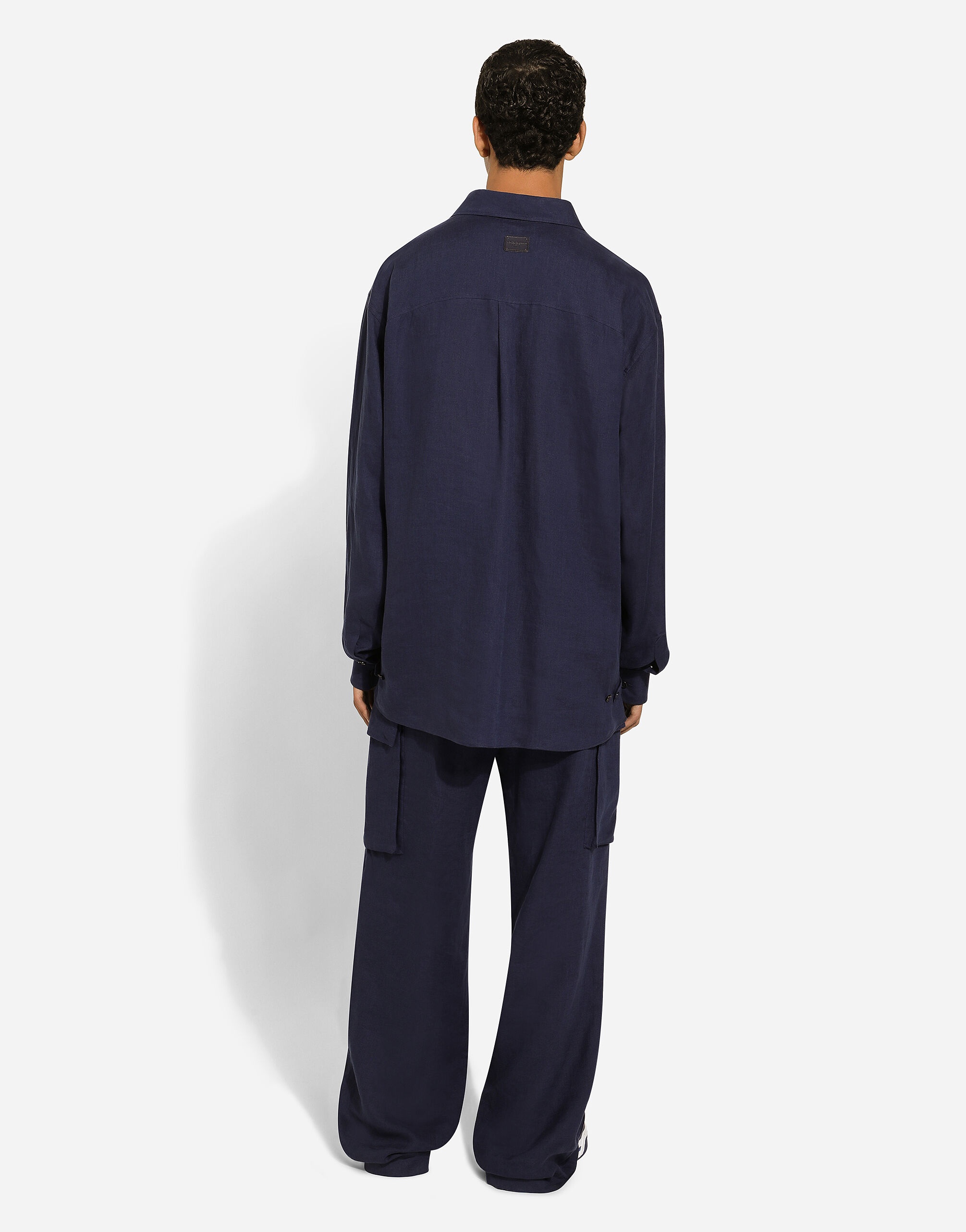 Oversize linen shirt with pockets - 3