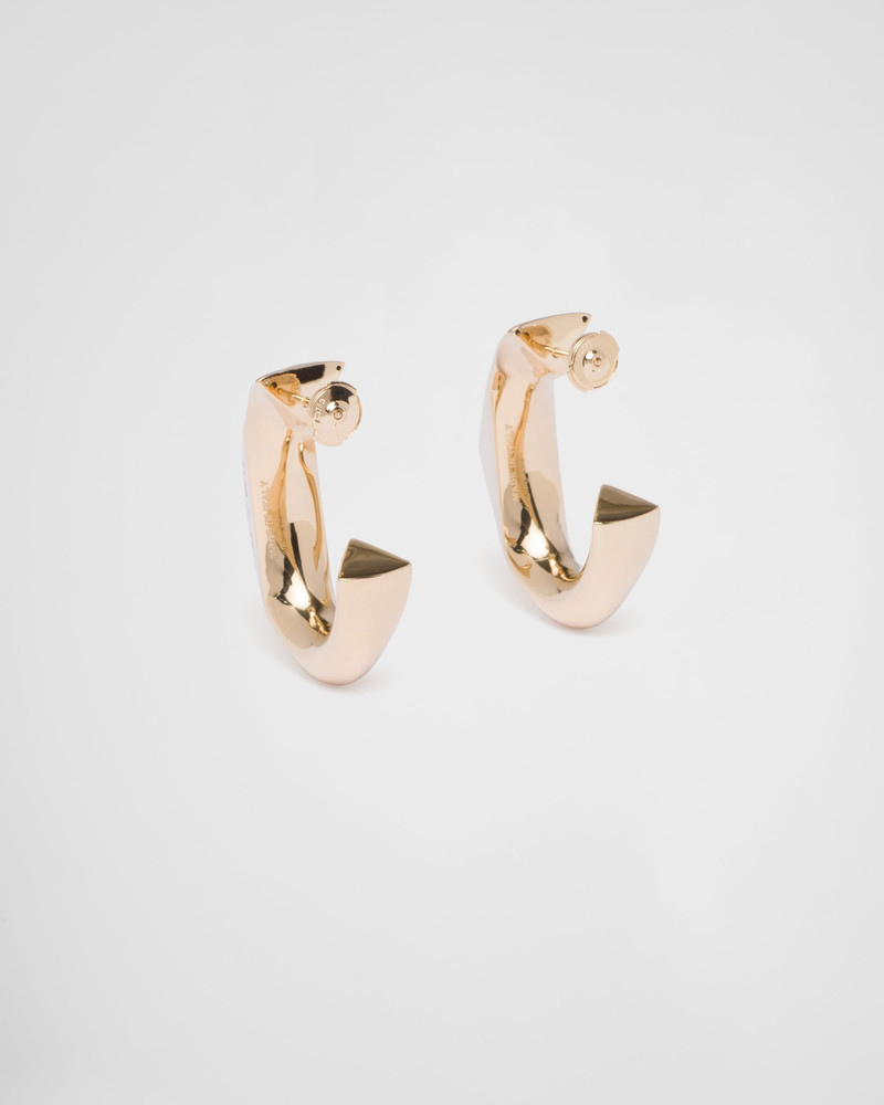 Eternal Gold medium earrings in yellow gold 4