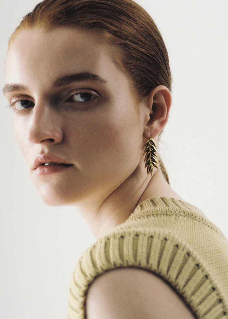 Bevza Spikelet Short Earrings - Gold 3