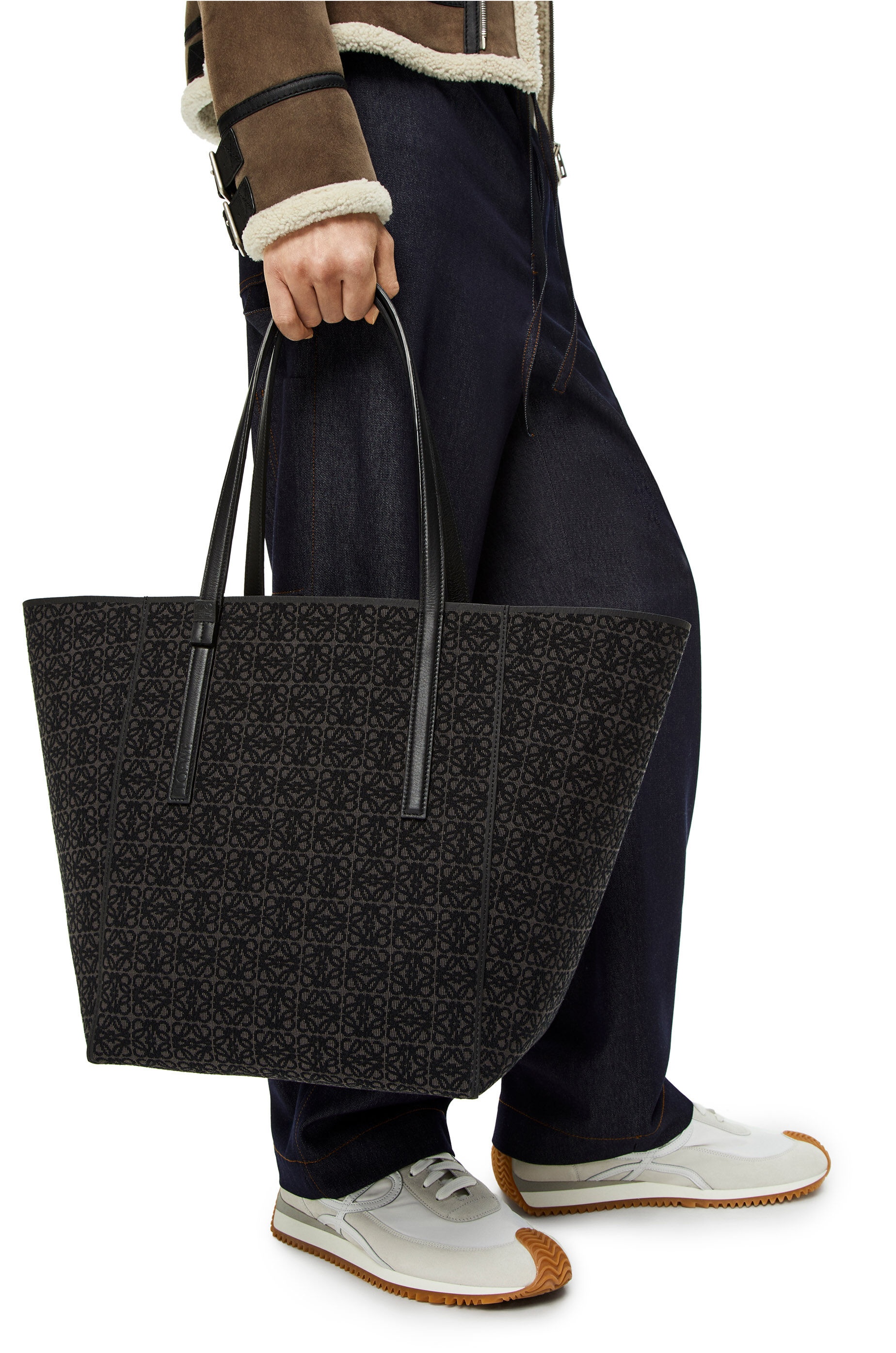 T Tote bag in Anagram jacquard and calfskin - 2