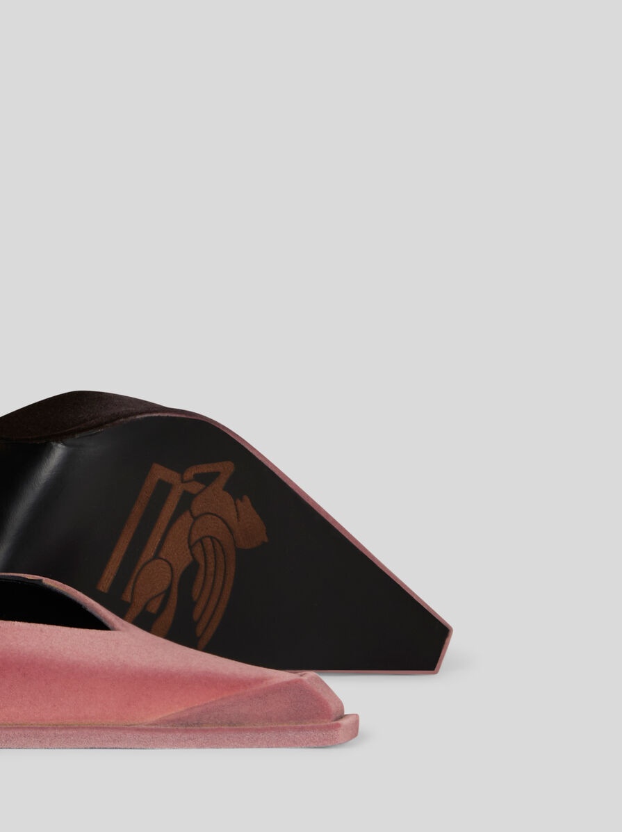 LEATHER AND VELVET COURT SHOES - 4