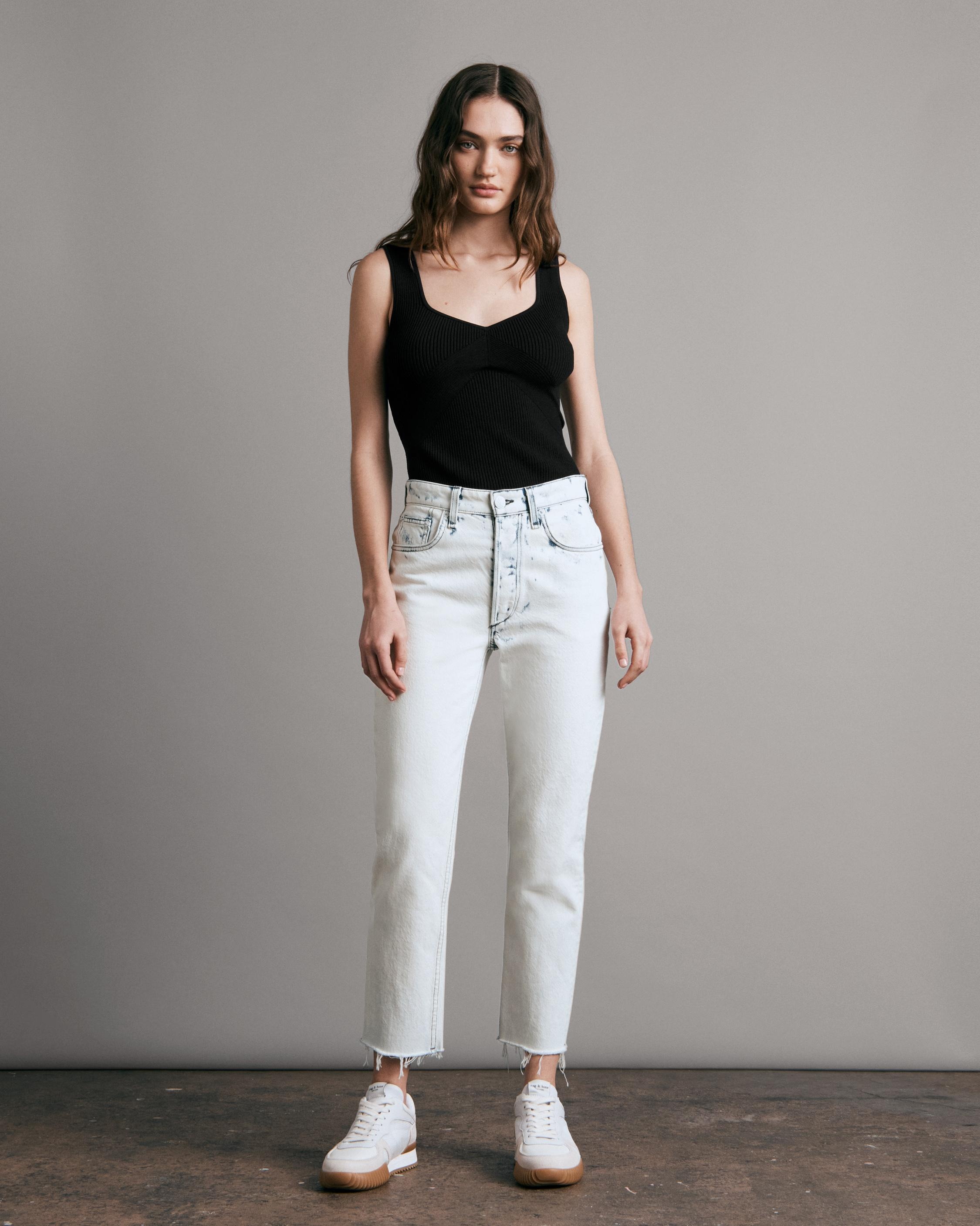 Nina Cigarette - Half Moon
High-Rise Jean - 3