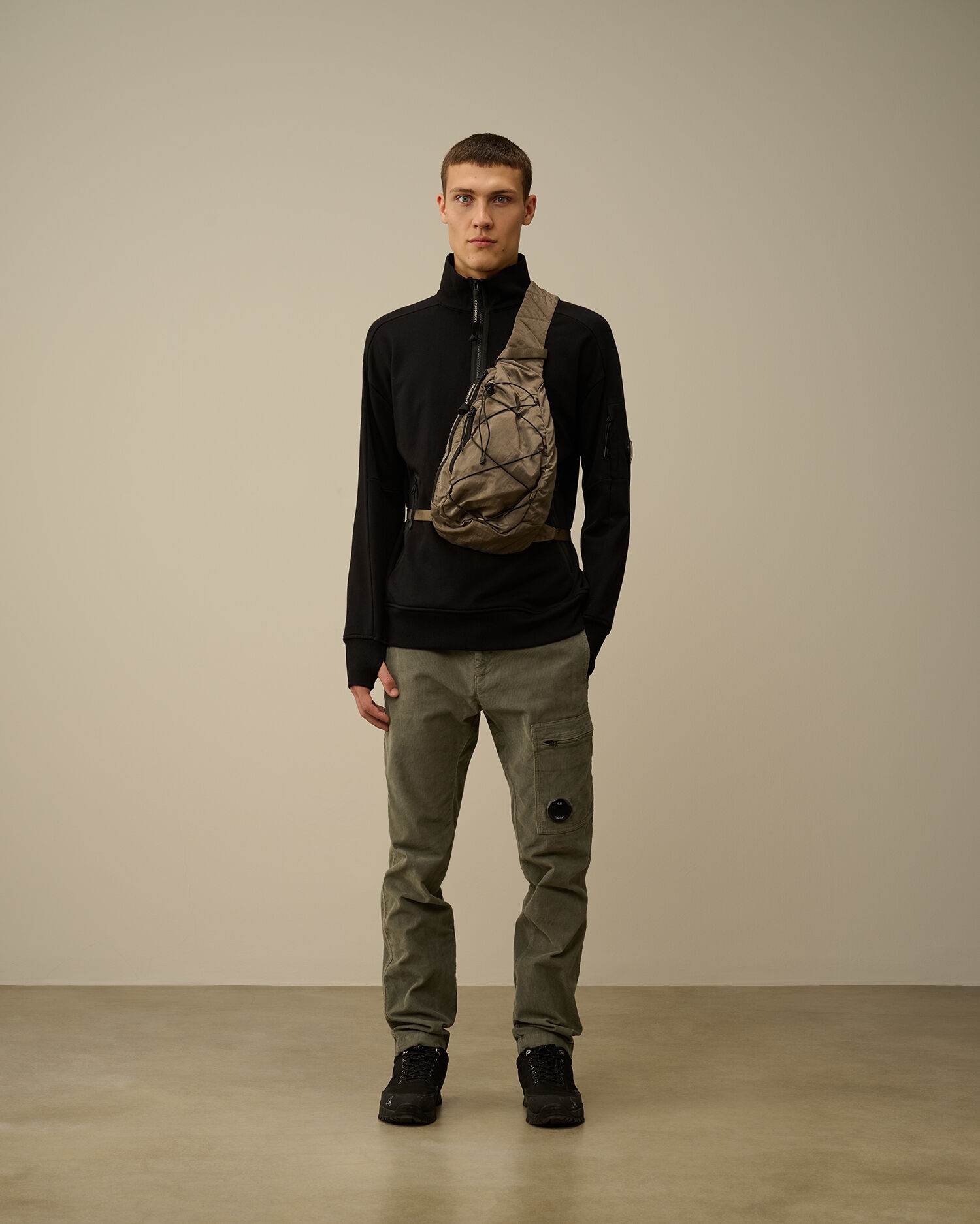 着画あり　CP company corduroy cargo pants C.P. Company Cotton-blend corduroy cargo pants C.P. Company