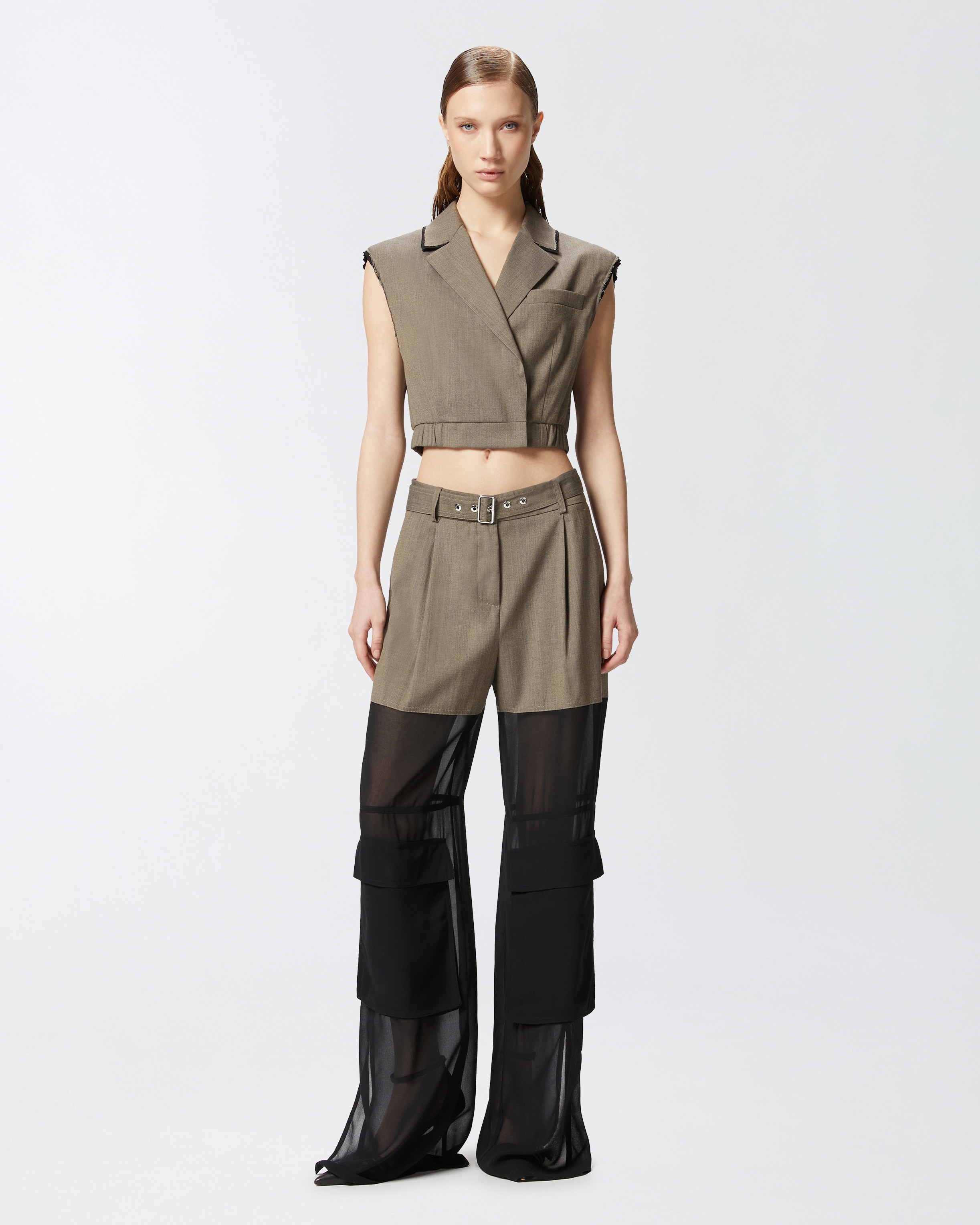 SHORT VEST WITH LAPELS AND ELASTIC - 3