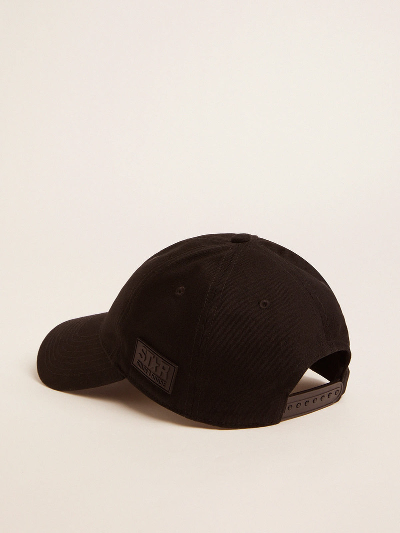 Black baseball cap with logo on the side 3