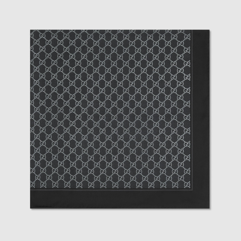 GUCCI Printed silk carré outlook