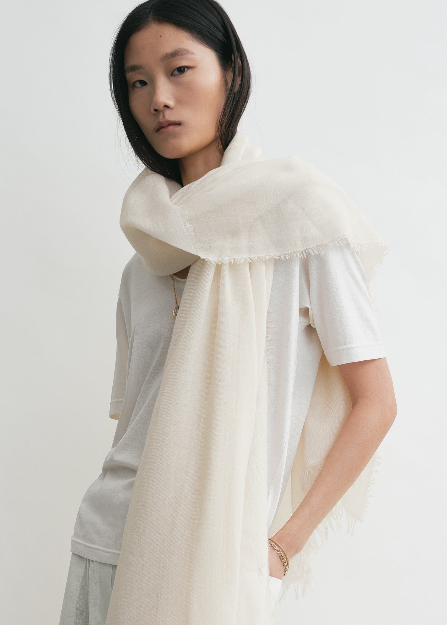 Light wool blanket scarf off-white - 3