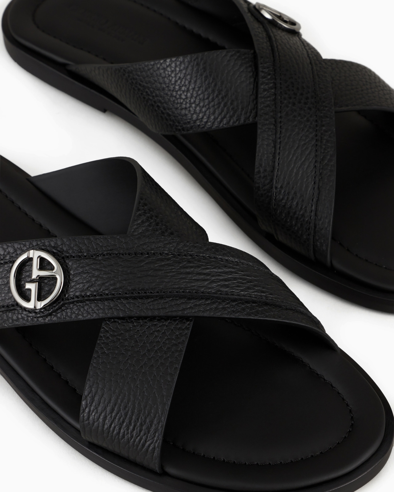 Pebbled-leather cross sandals - 3