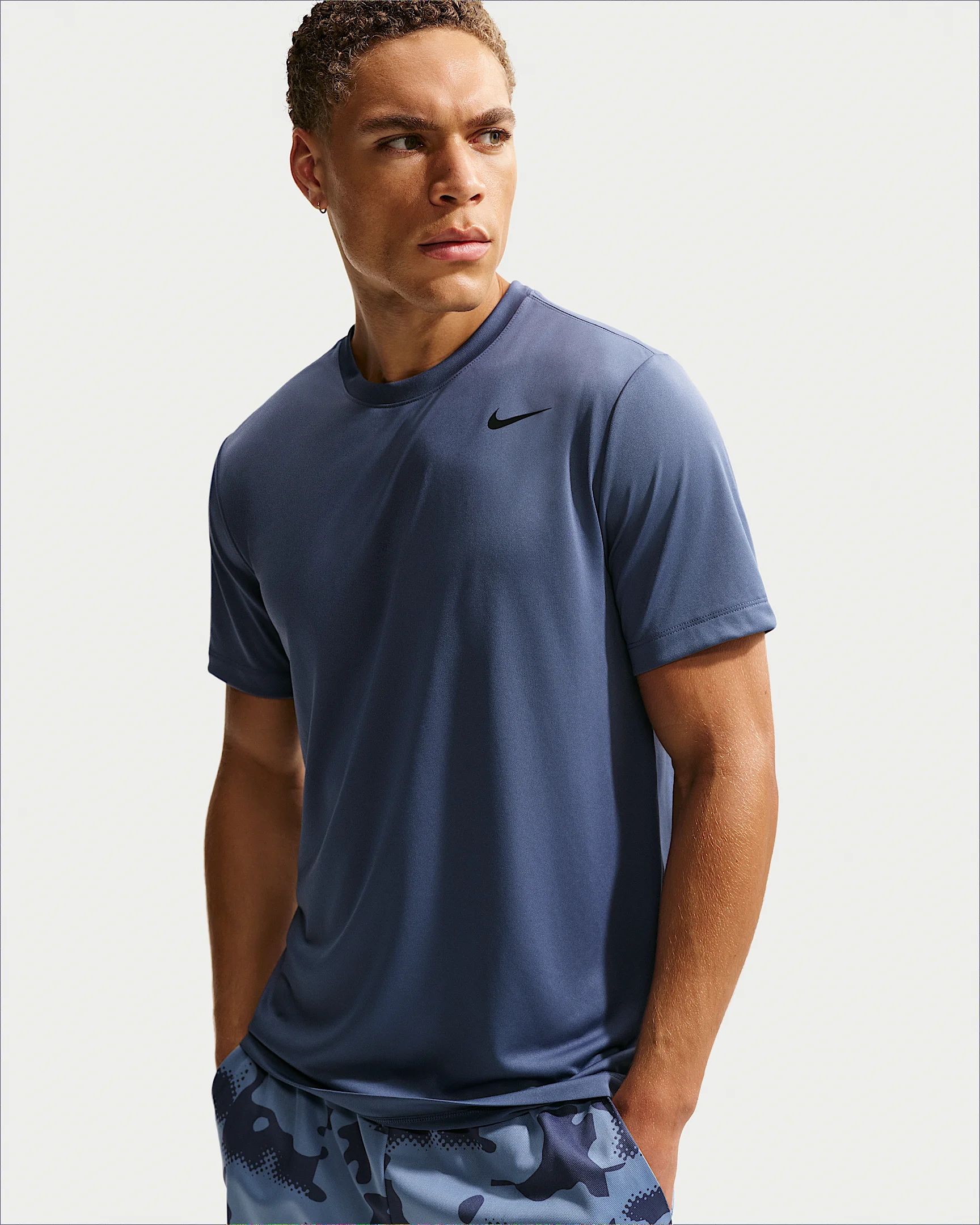 Nike Dri-FIT Legend Men's Fitness T-Shirt - 1