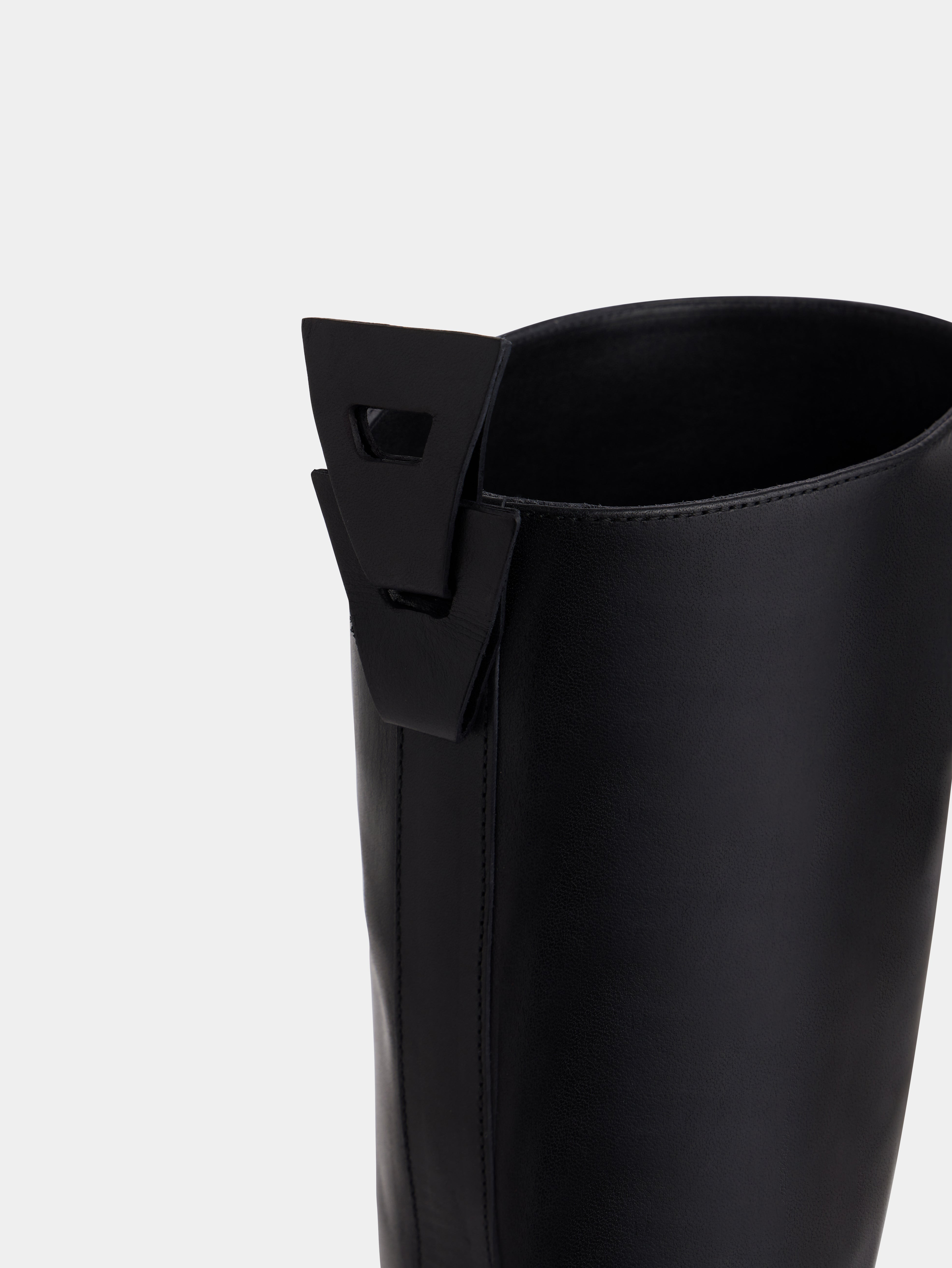 BLACK BOOTS IN SMOOTH LEATHER - 6