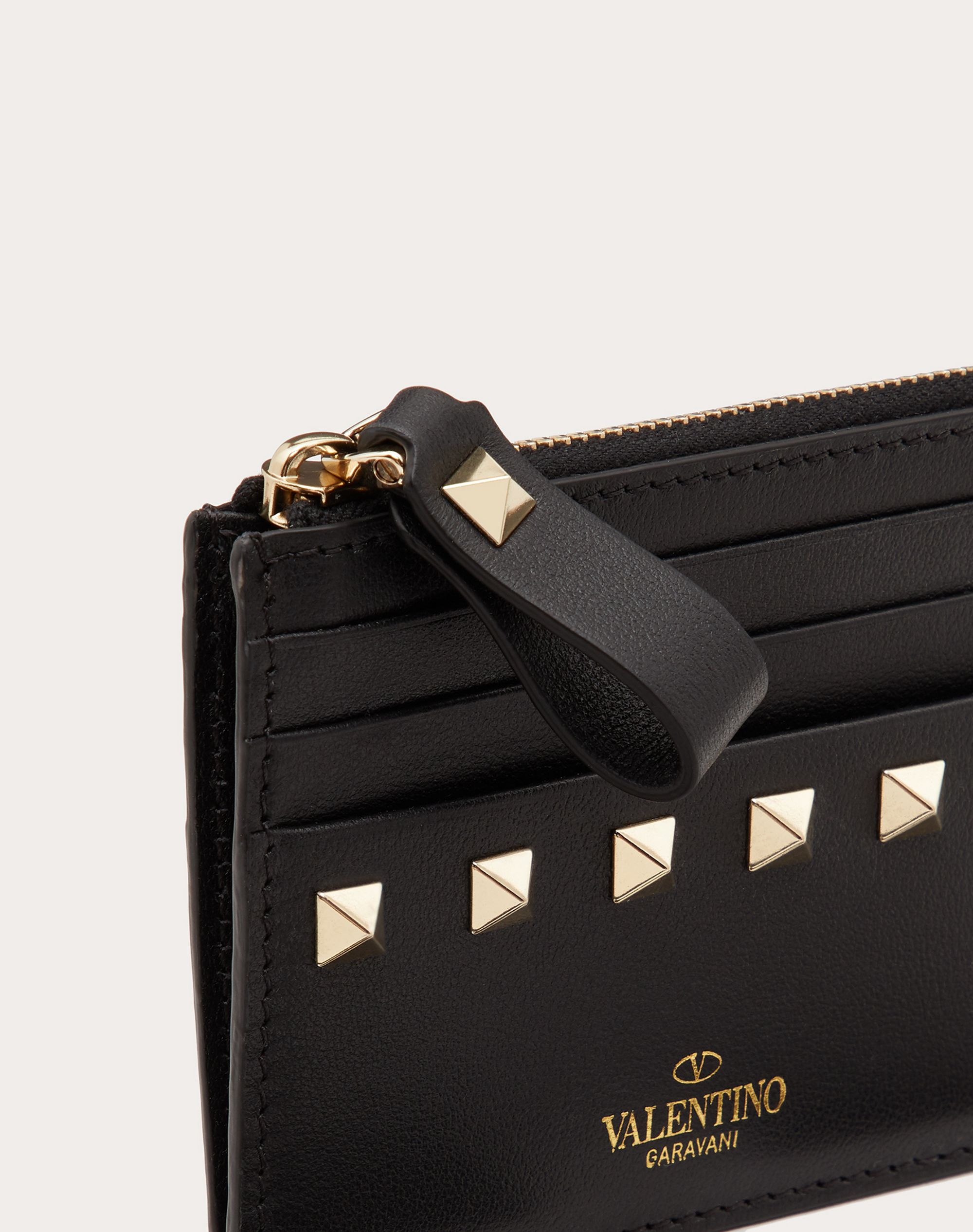 ROCKSTUD CALFSKIN CARDHOLDER WITH ZIPPER - 2