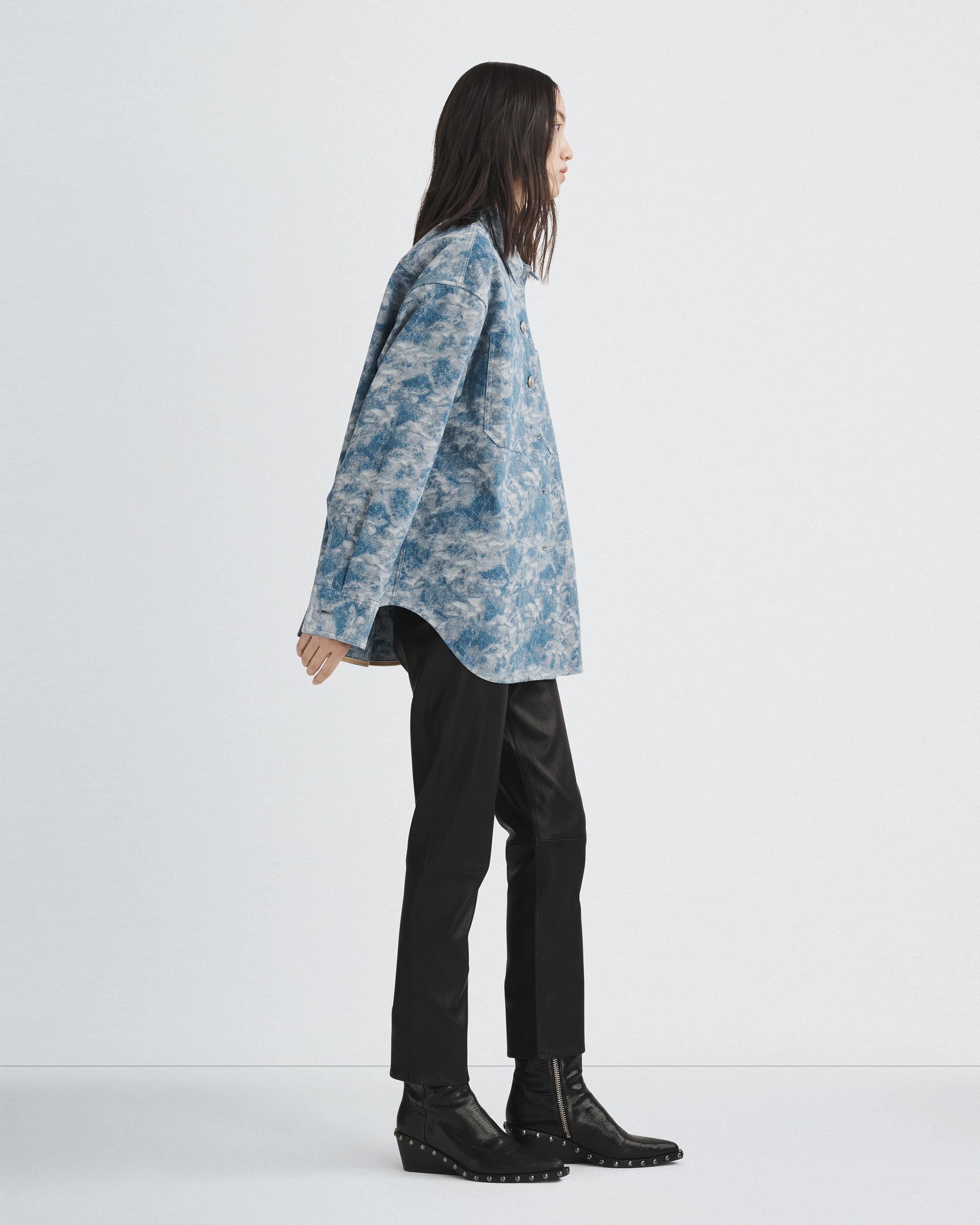 Lory Denim Shirt Jacket
Oversized Fit Jacket - 4