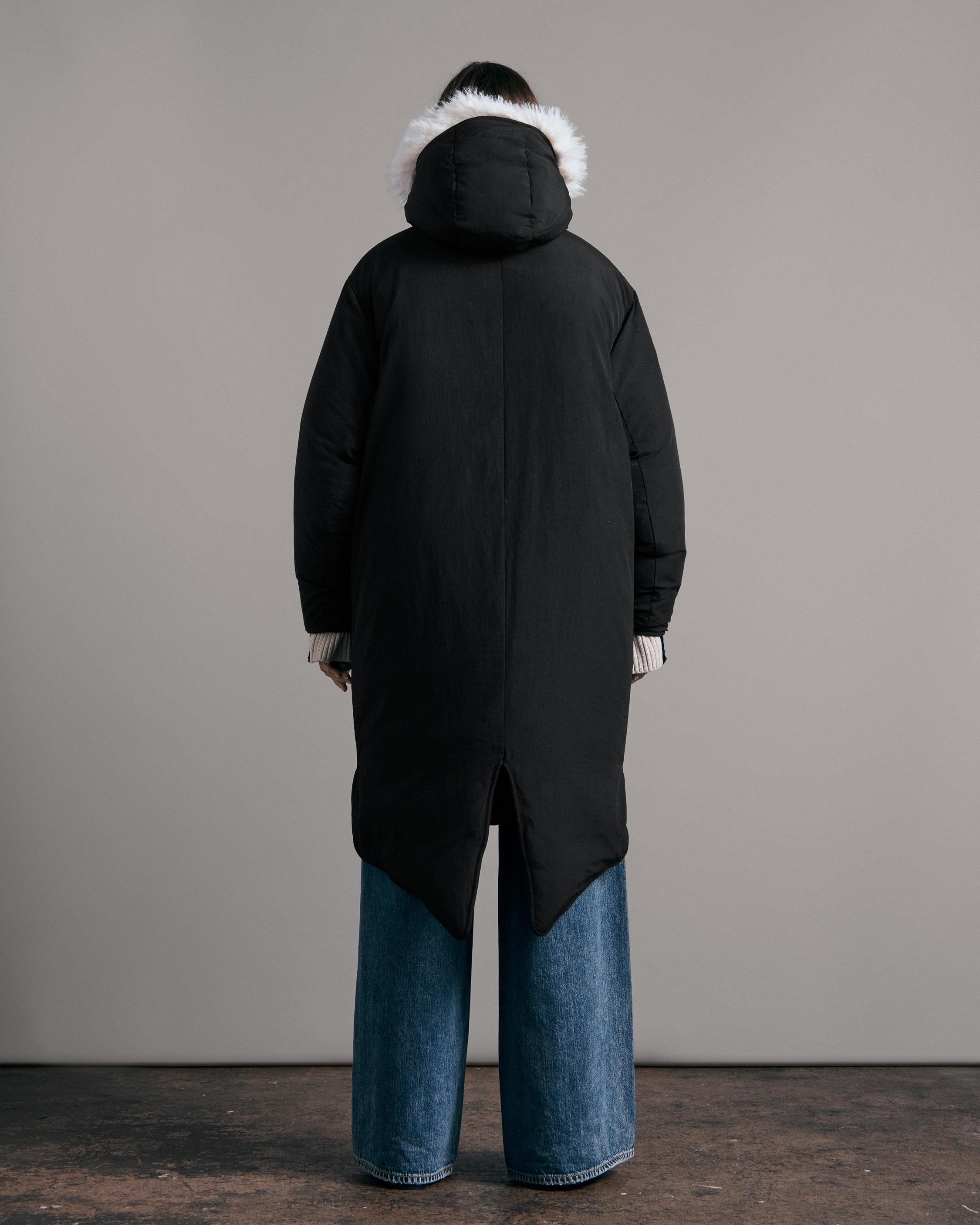 Rae Nylon Puffer Coat
Relaxed Fit Jacket - 4