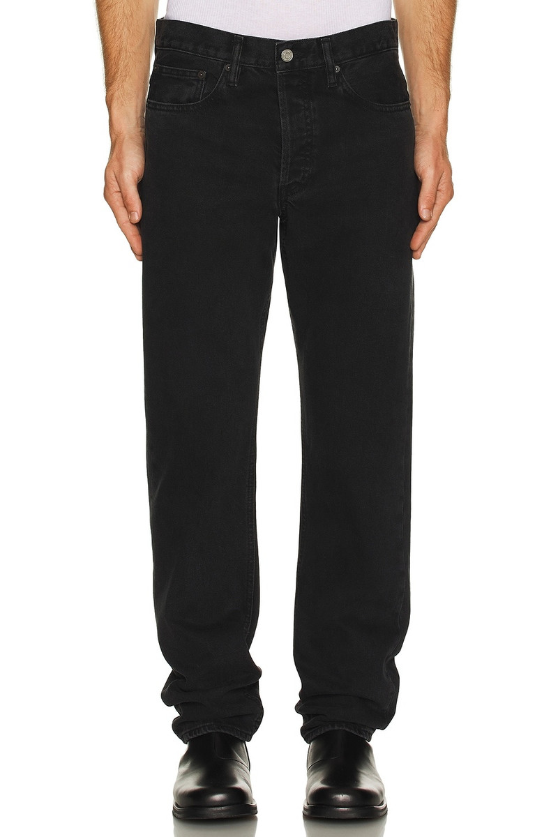 FRAME Straight Jean outlook