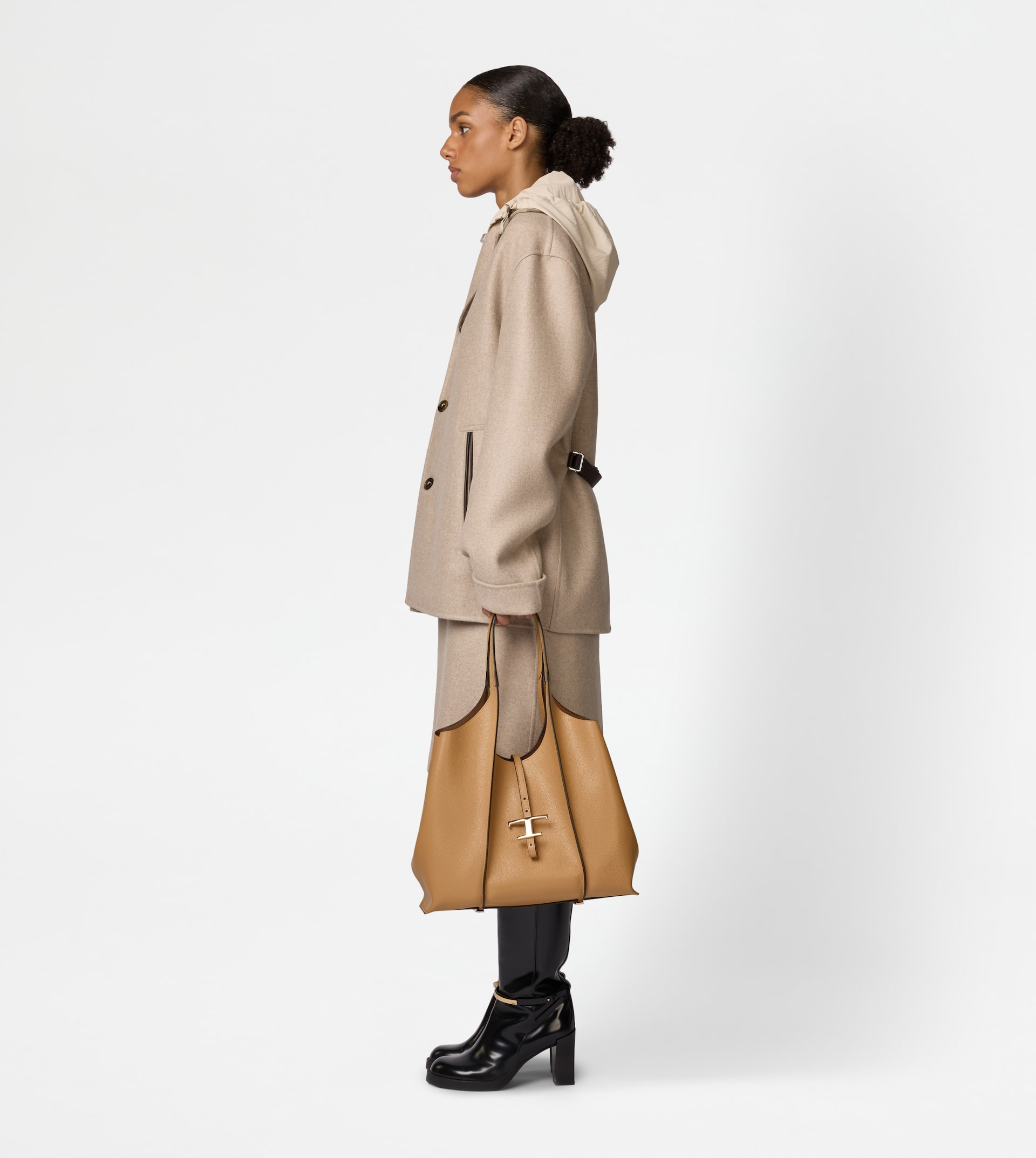 T TIMELESS SHOPPING BAG IN LEATHER MEDIUM - BEIGE - 7