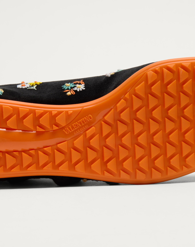 CHROMATHON VELVET SNEAKER WITH FLORAL EMBROIDERY 4