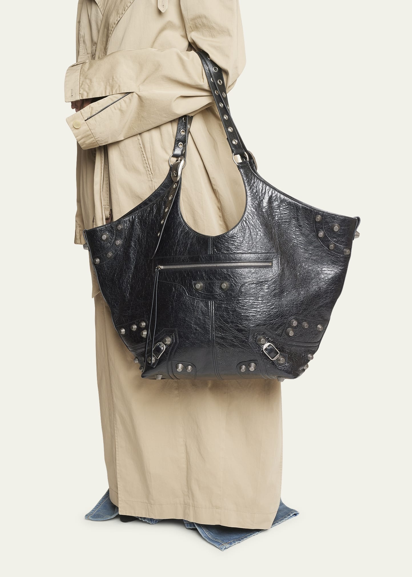 ハンドバッグ BALENCIAGA Le Cagol Tote Bag Sweet BALENCIAGA LE CAGOLE SMALL PANIER TOTE BAG – Caroline's