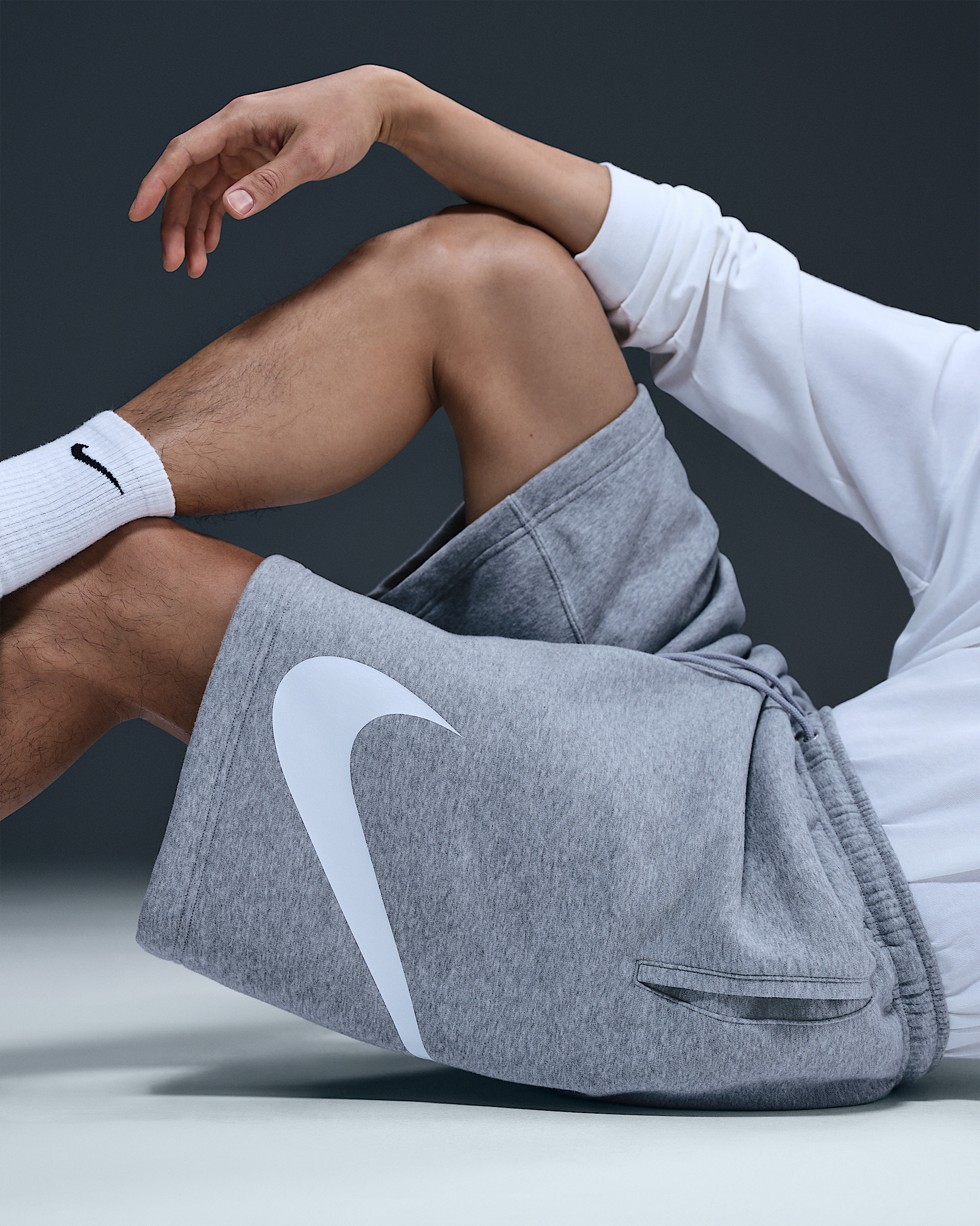 Nike Club Men's Fleece Shorts - 5