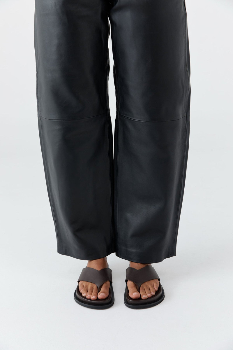 Classic Thong Slide - Black 7