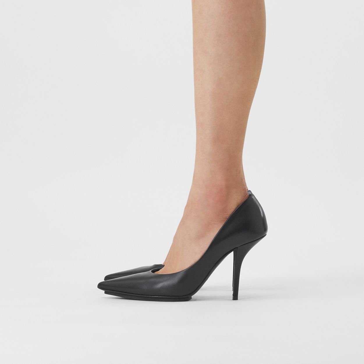 Eyelet Detail Leather Point-toe Pumps - 3