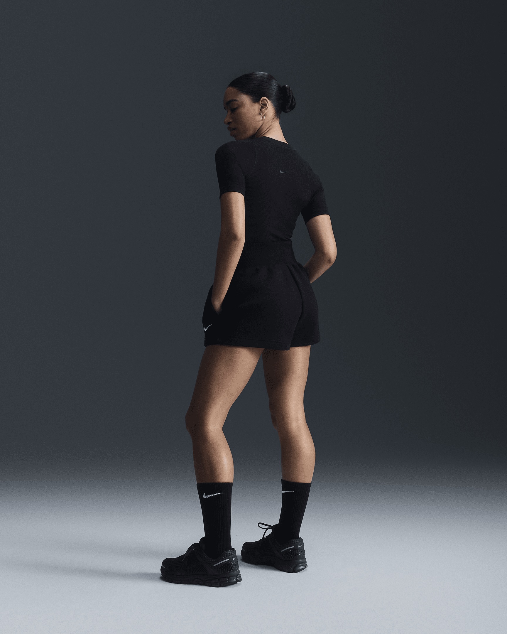 Nike Sportswear Phoenix Fleece Women's High-Waisted Loose Shorts - 5