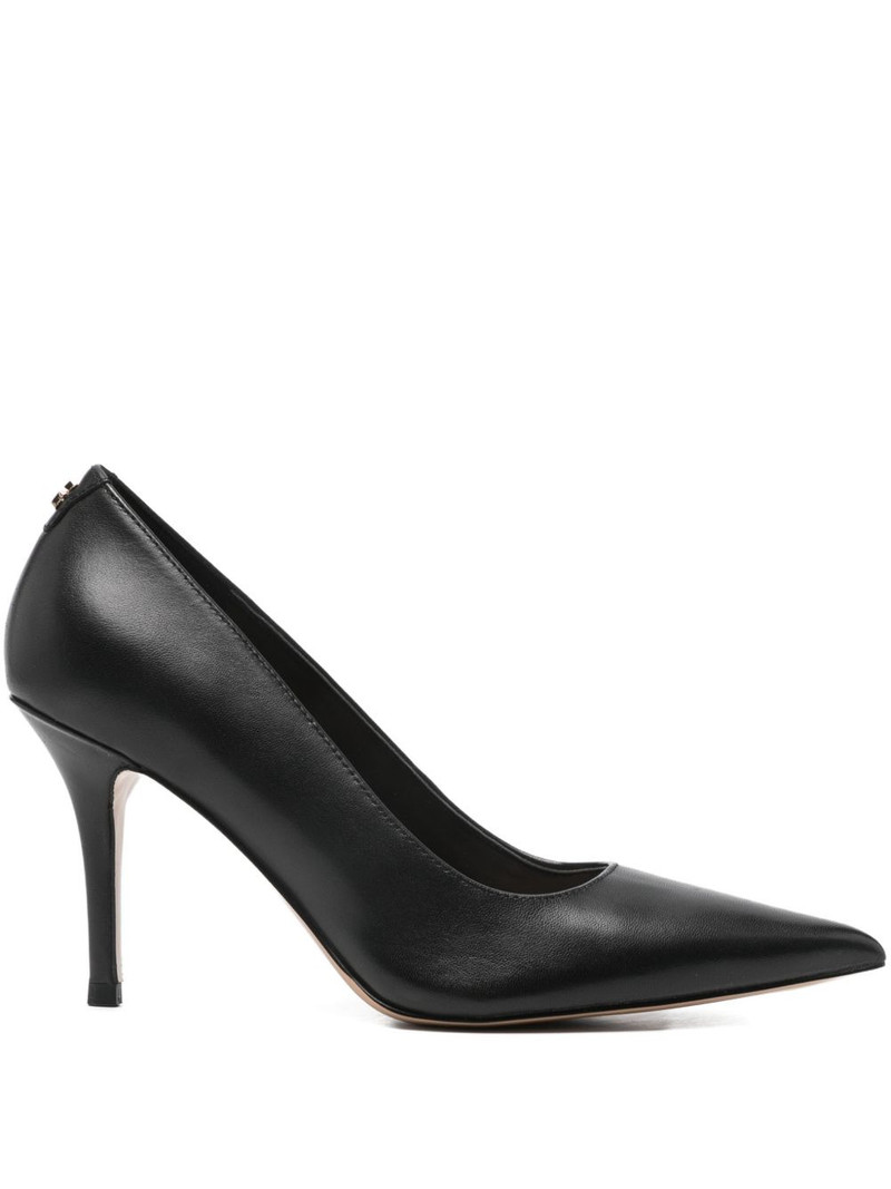 pointed heeled pumps 1