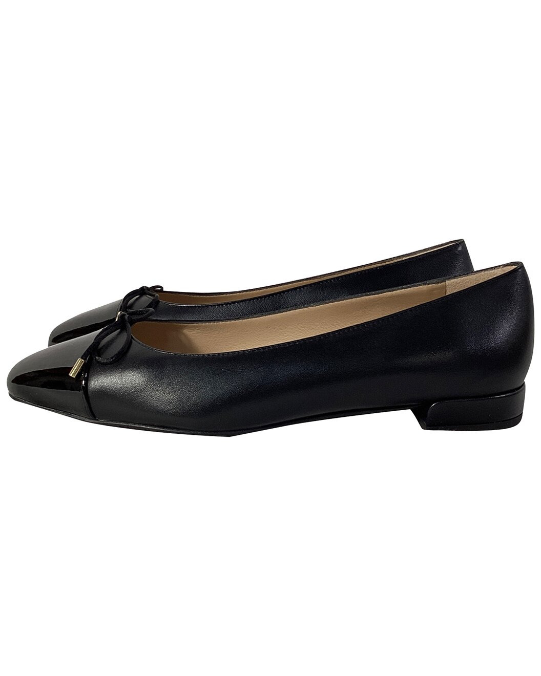 Stuart Weitzman Women's Leather Sleek Cap Toe Bow Flat, Size US | 4.5
(Authentic Pre-Loved) - 2