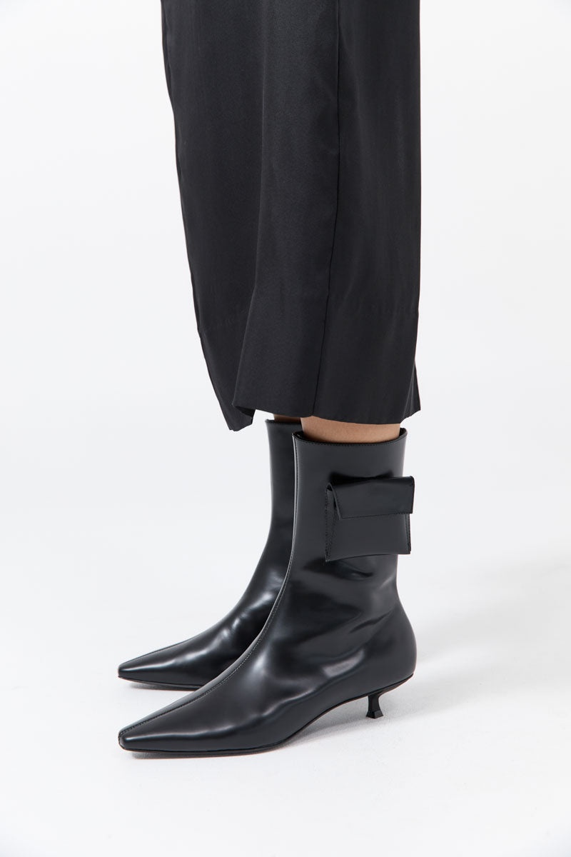 Petit Pouch Boot - Black - 3