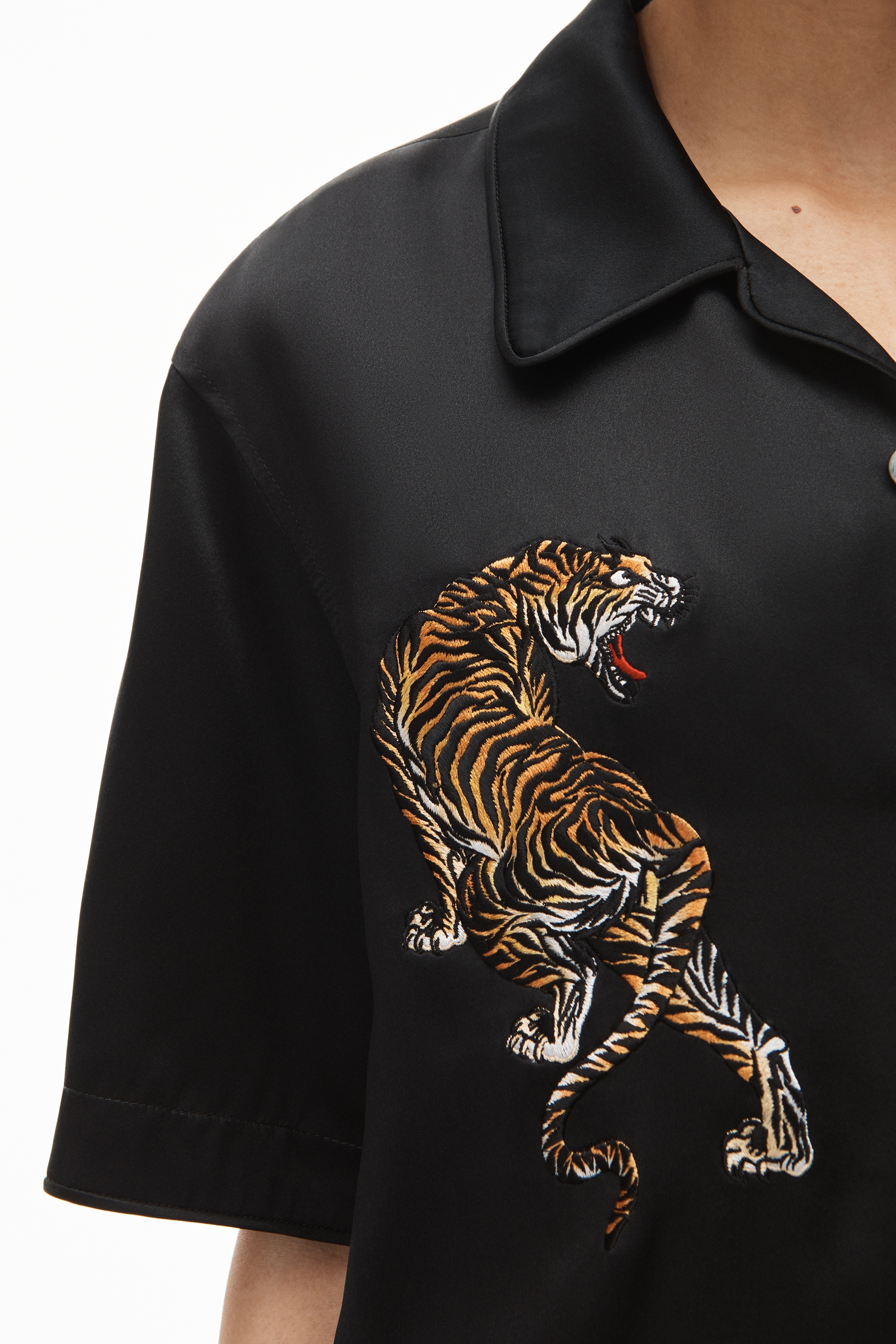 TIGER EMBROIDERY SHIRT IN SILK CHARMEUSE - 5