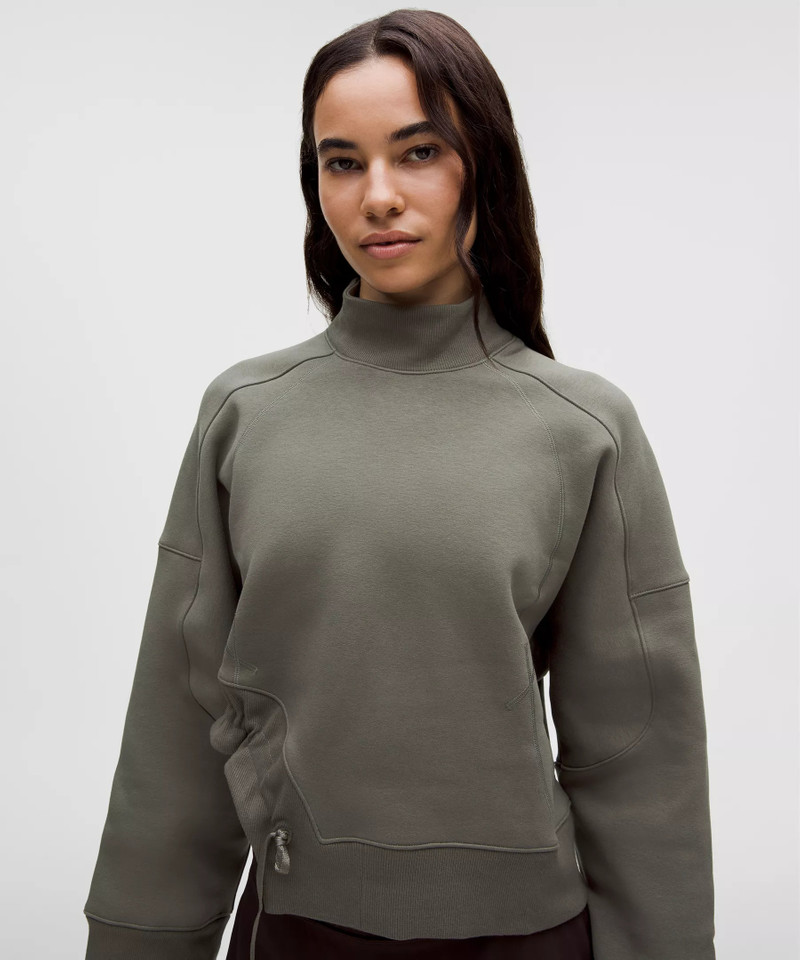 Plush Fleece Curved Hem Pullover 4