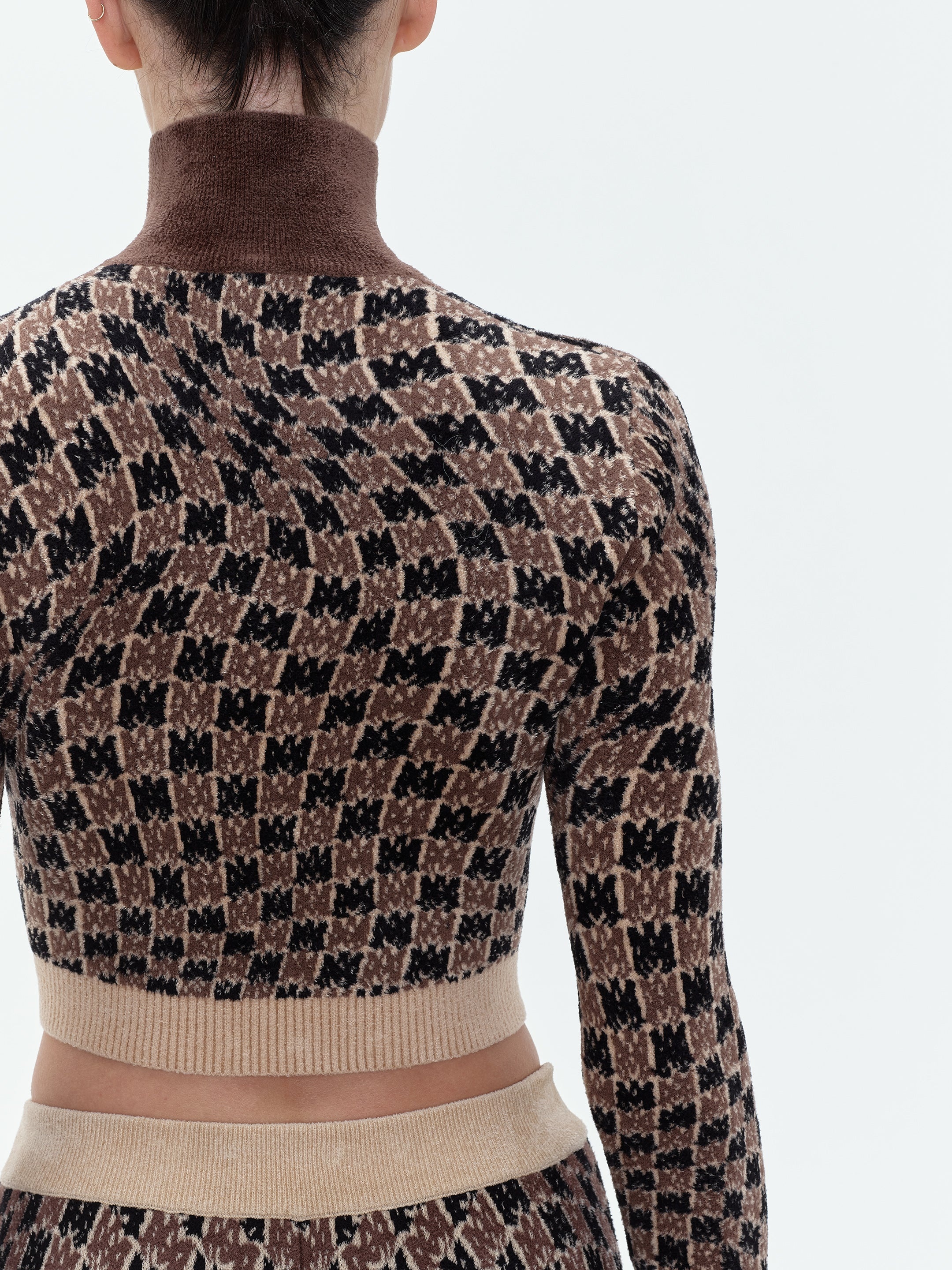 MA SWIRL L/S CROP TOP - 11