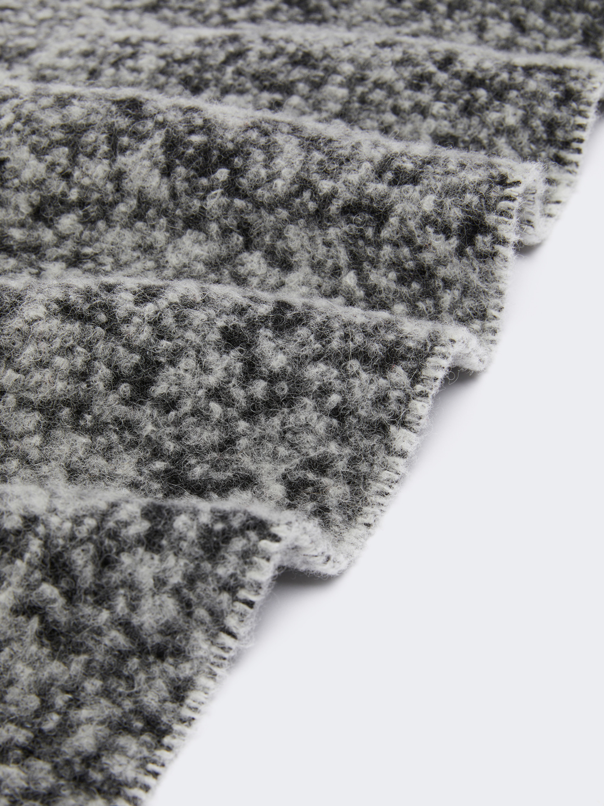 LIRICHE Scarf with fringes - 2