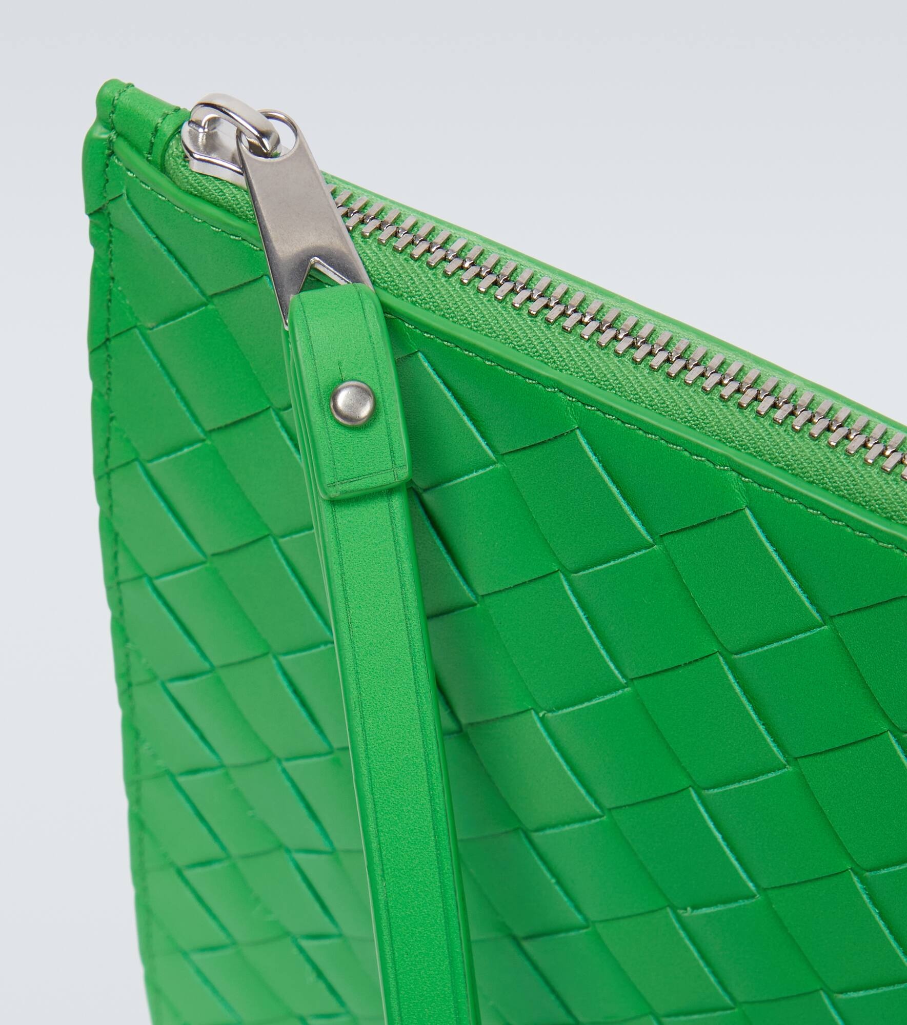 Intrecciato Large leather pouch - 6