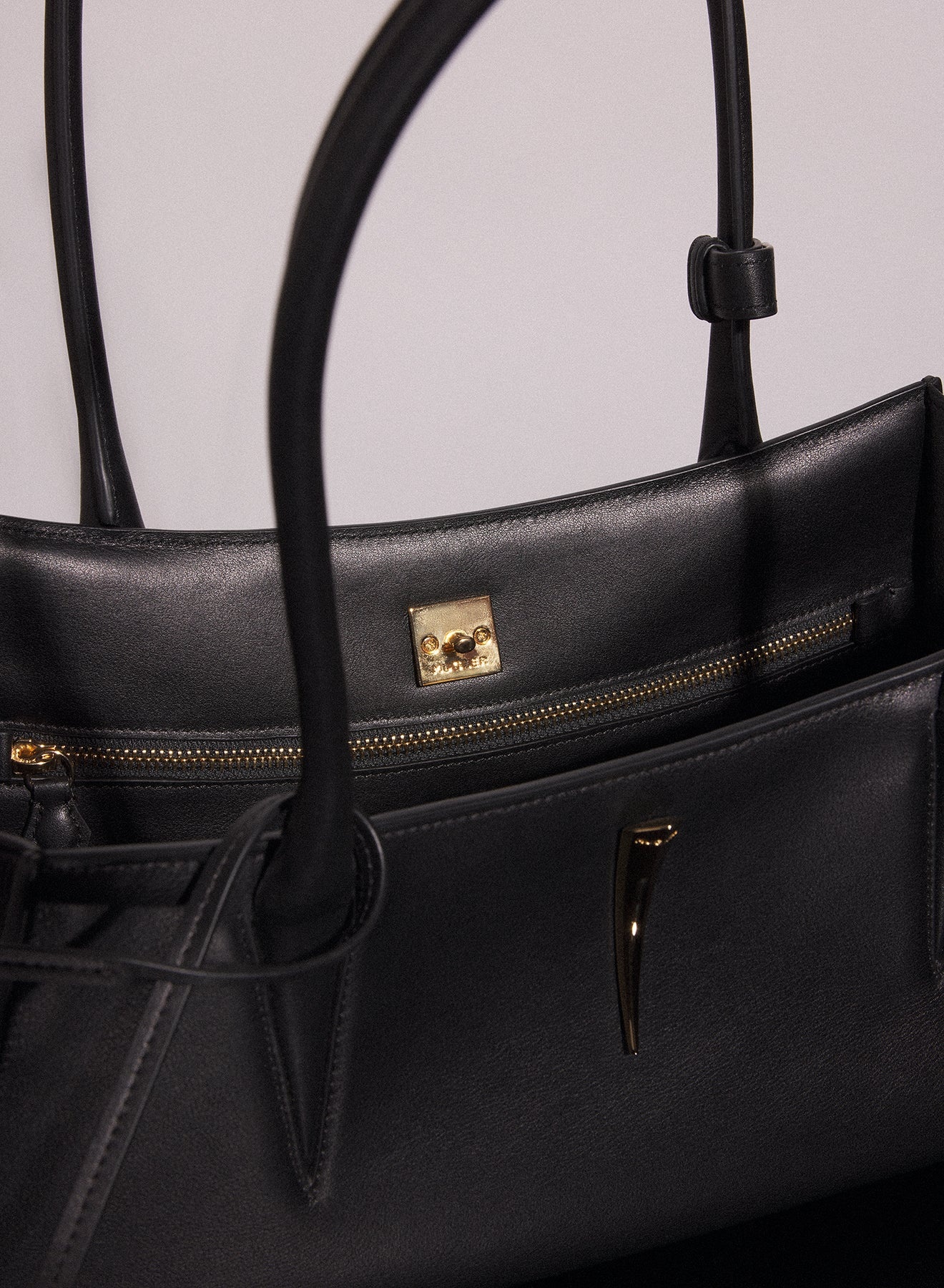 black smooth leather fang bag - 6
