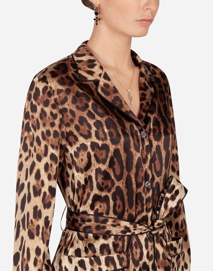 Leopard-print satin pajama shirt with belt - 4