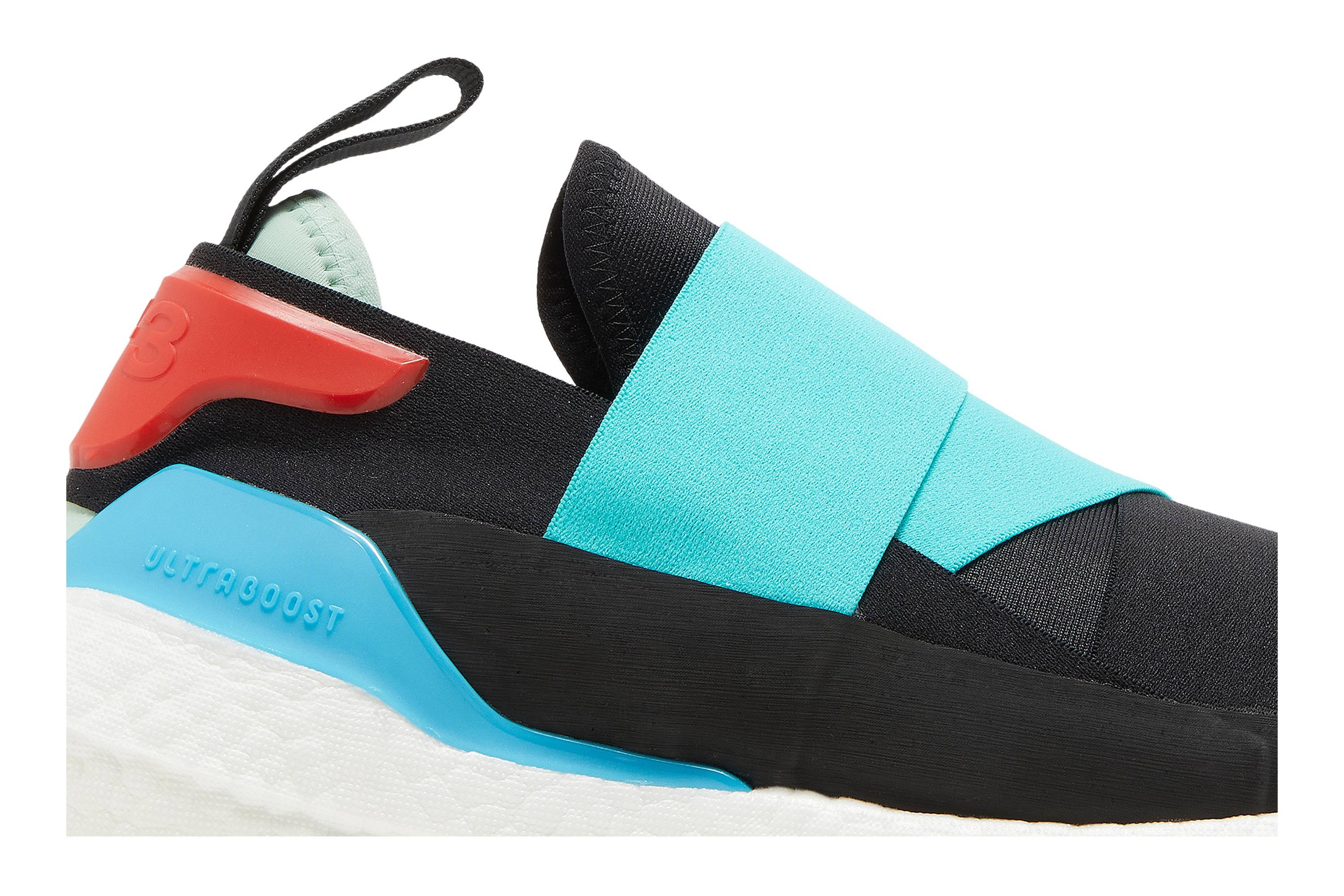 Y-3 UltraBoost 22 'Black Vivid Mint' - 2