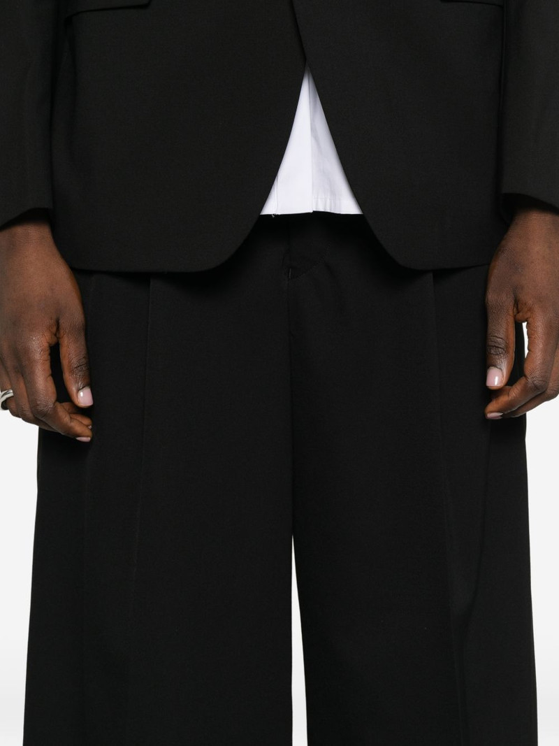belt-loops trousers 5