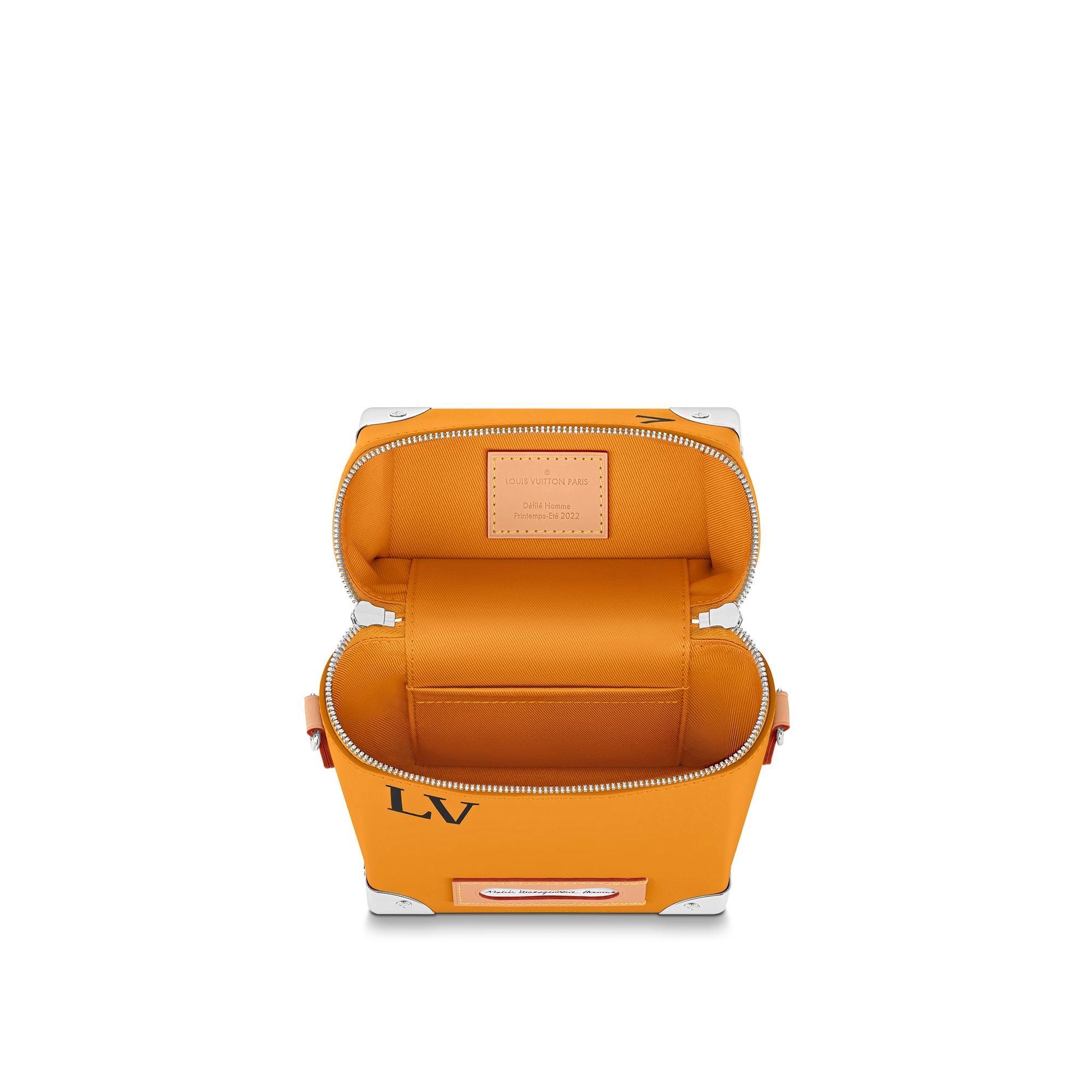 Vertical Box Trunk - 5