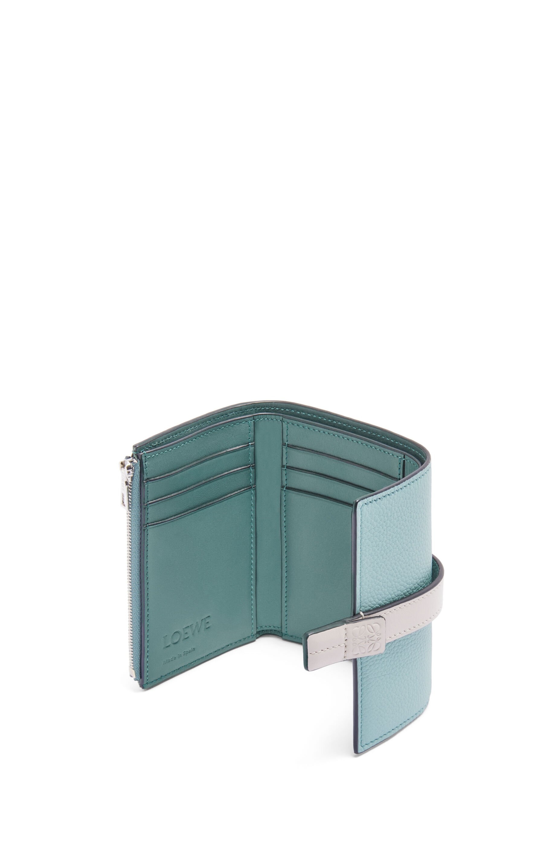 Small vertical wallet in soft grained calfskin - 3