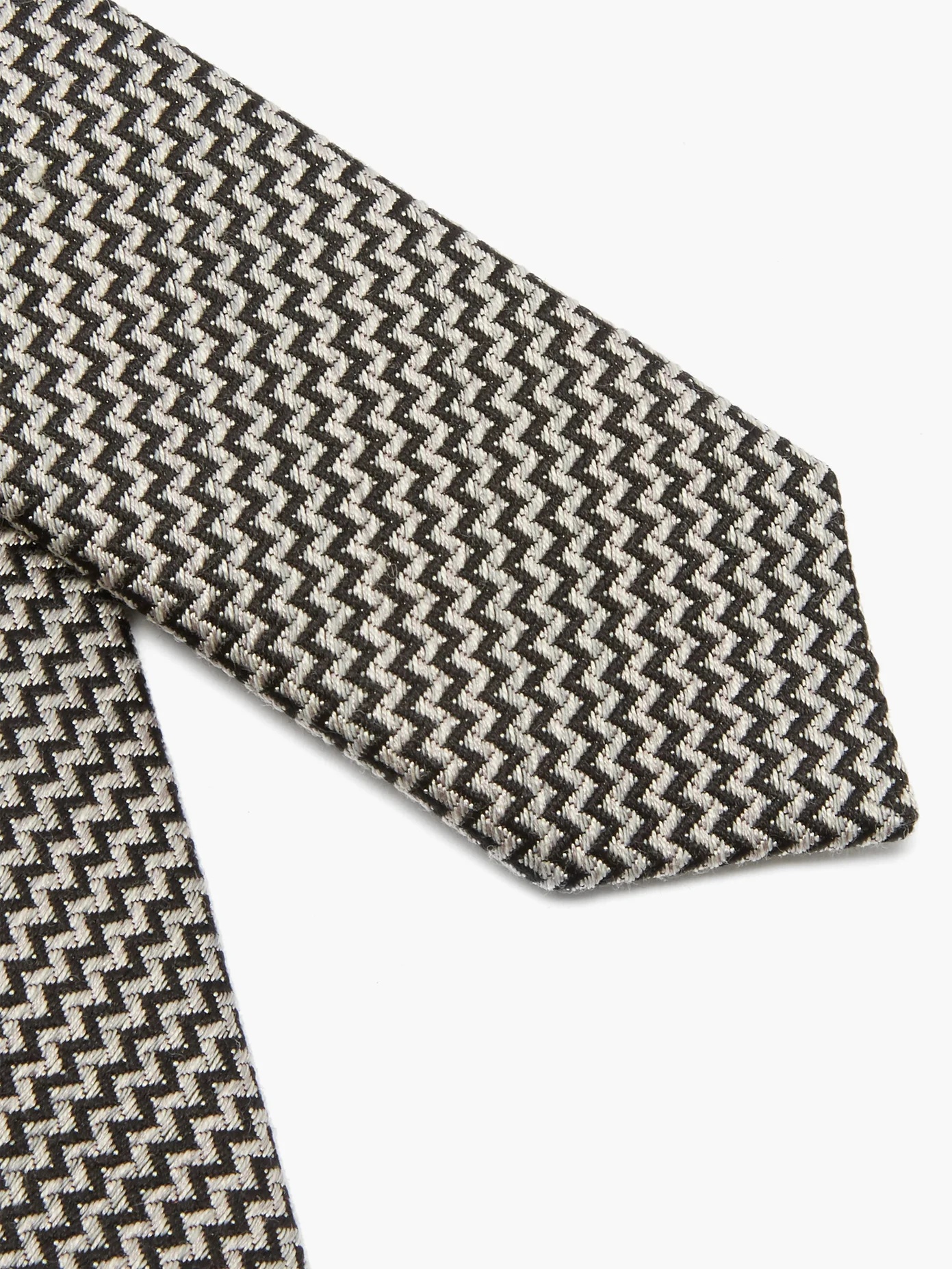 Zigzag-jacquard silk-blend tie - 3