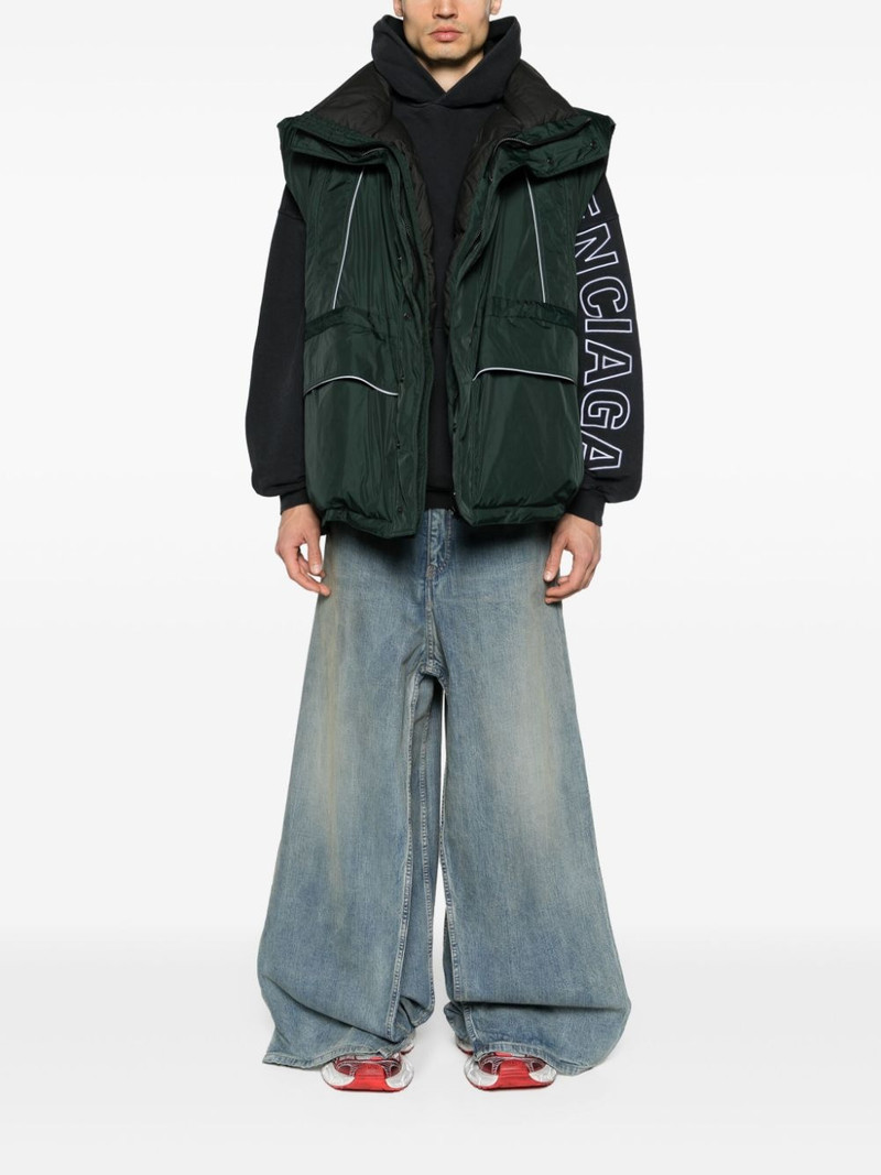BALENCIAGA logo-print puffer vest outlook