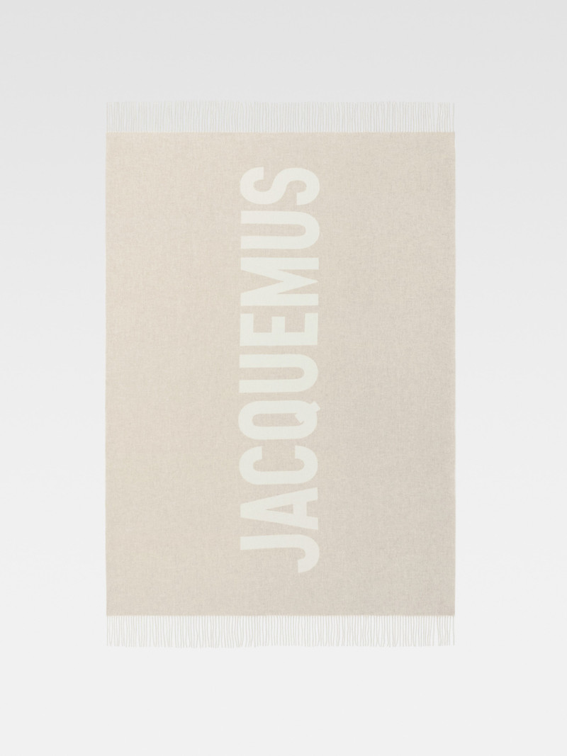 The Jacquemus plaid 1