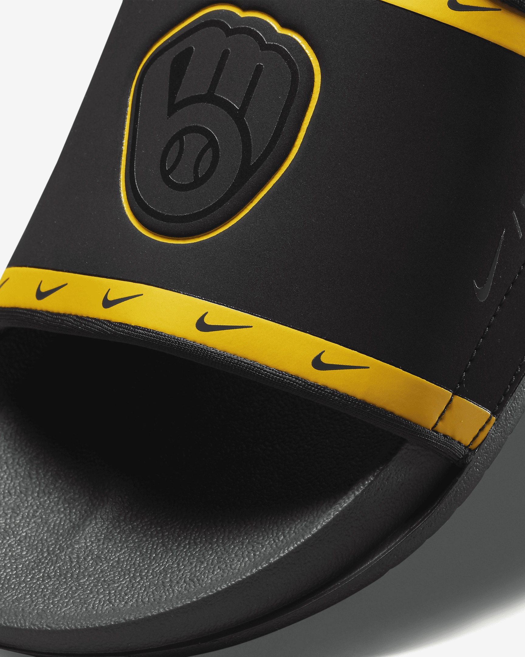 Nike Offcourt (MLB Milwaukee Brewers) Slide - 6