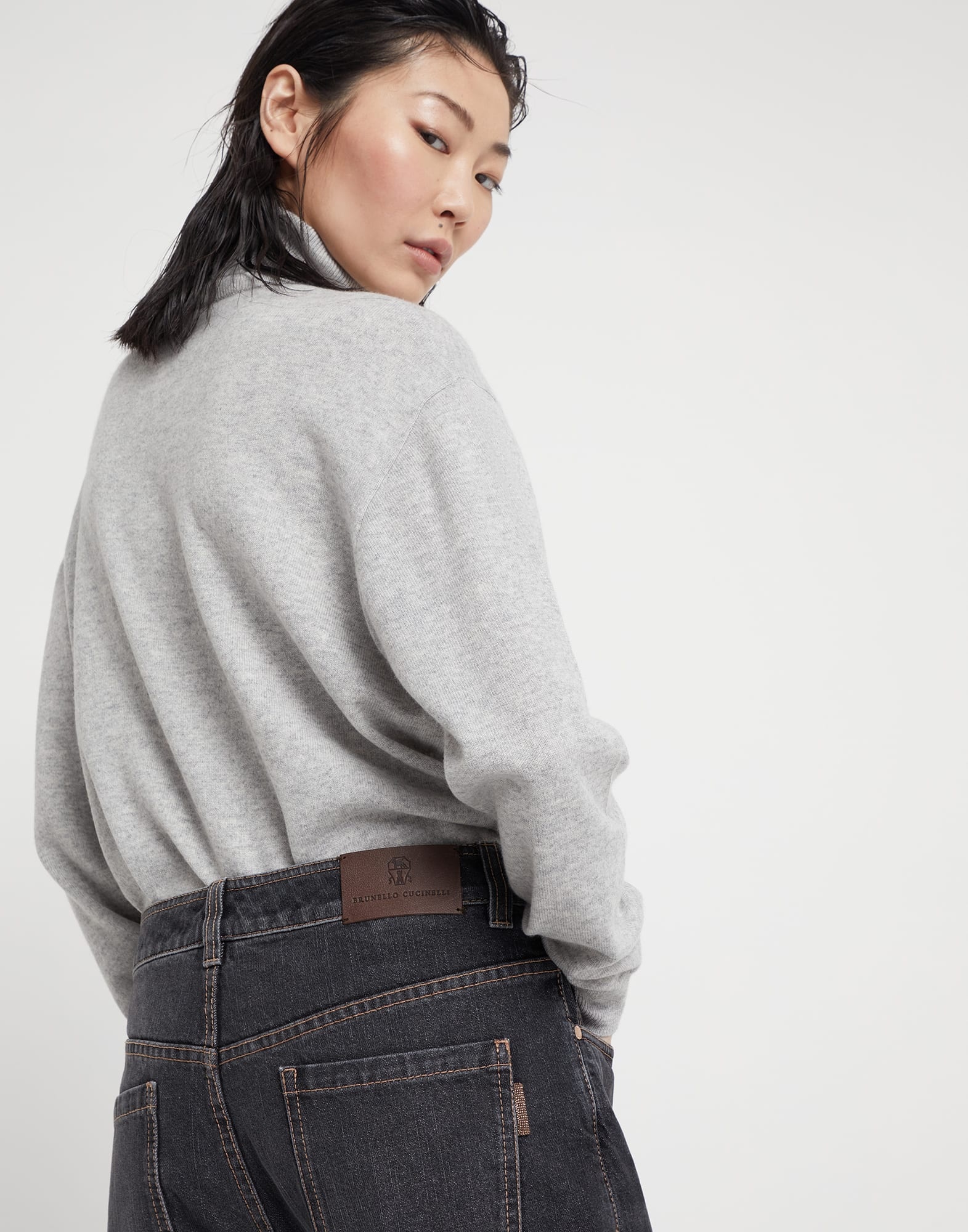 Authentic denim baggy trousers with shiny tab - 3
